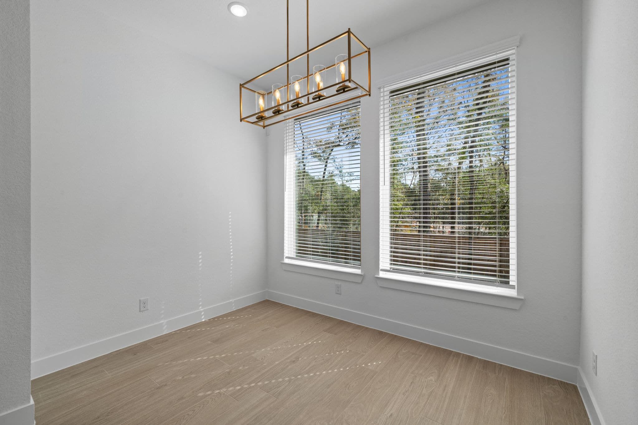 11-web-or-mls-DSC03522-1.jpg