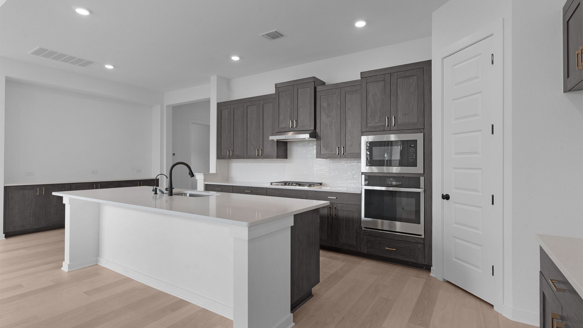 TEX-Michelle-B-Highland Village-1009 Rollingwood Trail-009.jpg