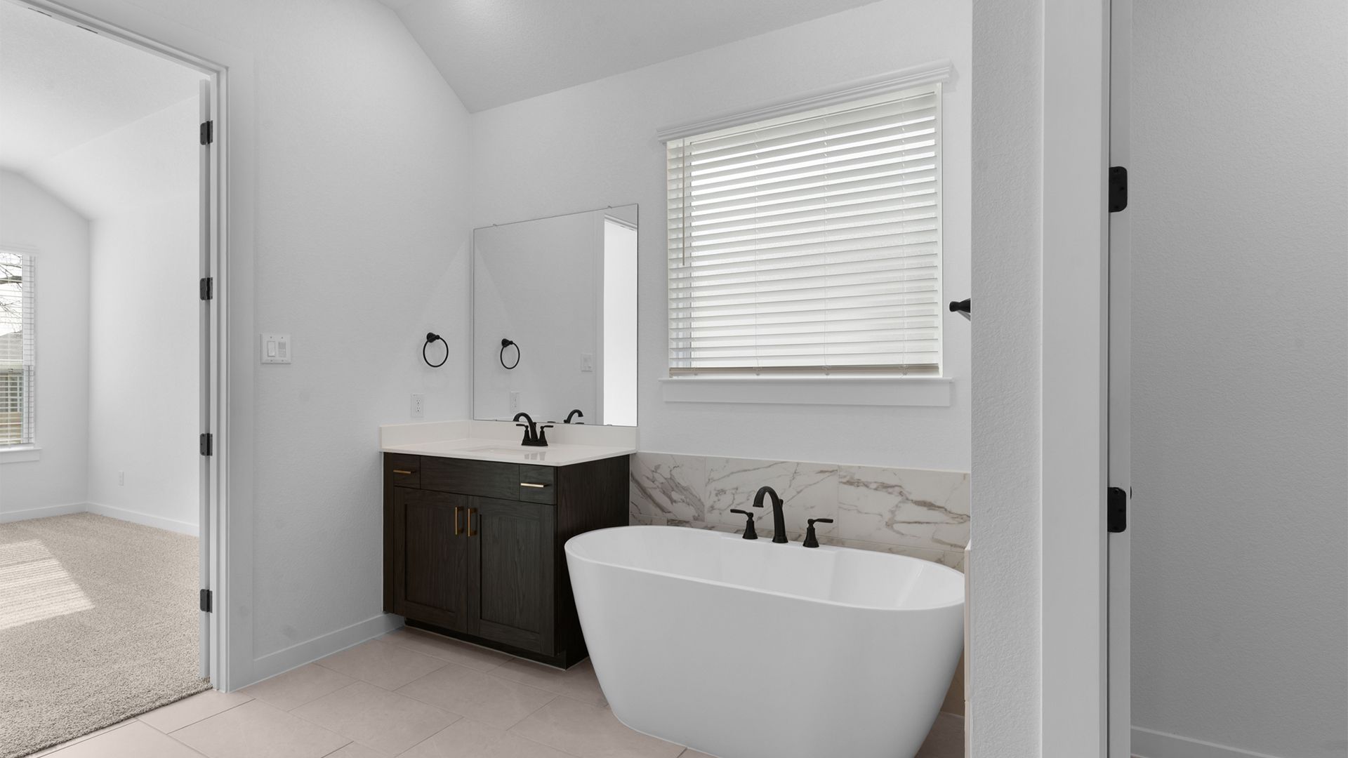 TEX-Michelle-B-Highland Village-1009 Rollingwood Trail-015.jpg