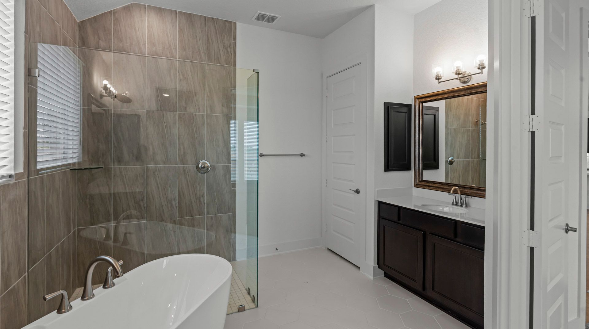 ReserveAtPotrancoOaks Bathroom