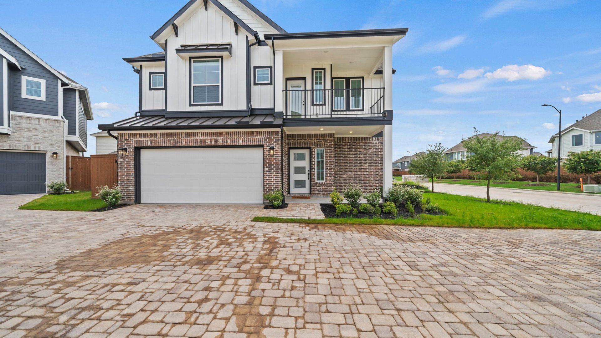 Springfield - Elyson Courtyard Collection: Katy, Texas - Chesmar