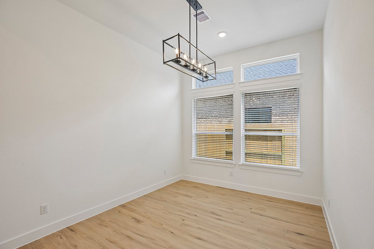 CHE-Amber-9810-Riceland-12051 Lake View Boulevard06.jpg