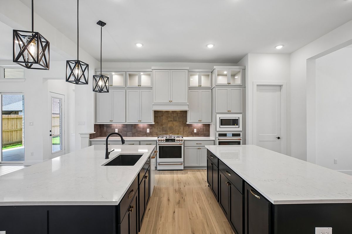 CHE-Amber-9810-Riceland-12051 Lake View Boulevard14.jpg