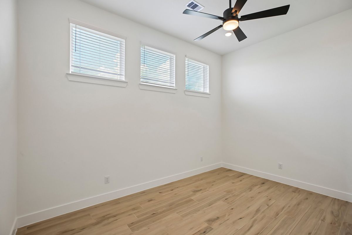 CHE-Amber-9810-Riceland-12051 Lake View Boulevard20.jpg