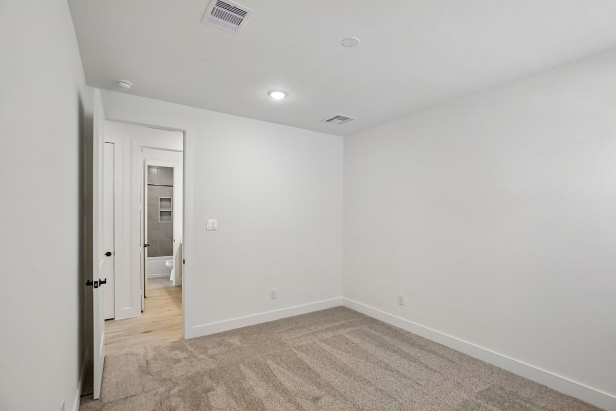 CHE-Amber-9810-Riceland-12051 Lake View Boulevard32.jpg