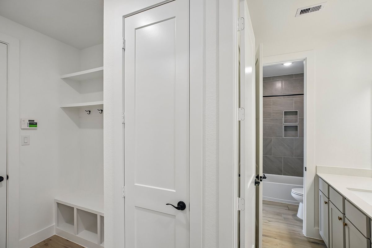 CHE-Amber-9810-Riceland-12051 Lake View Boulevard33.jpg