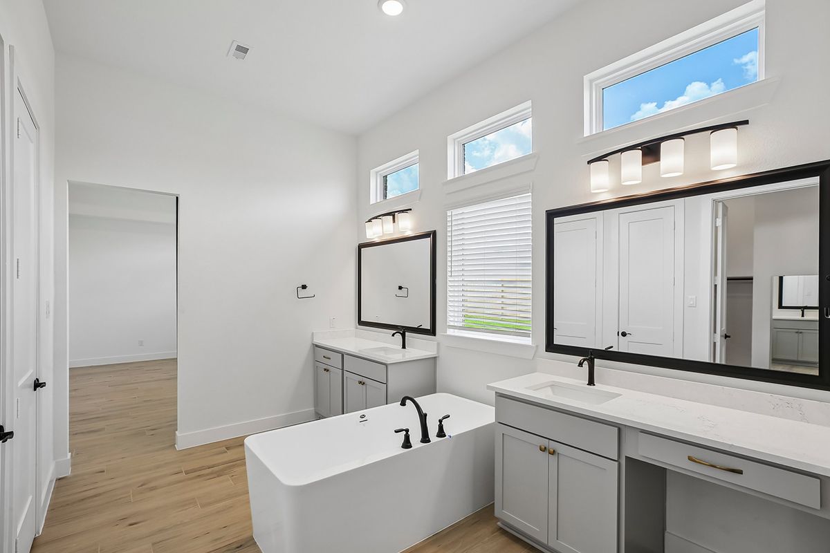 CHE-Amber-9810-Riceland-12051 Lake View Boulevard38.jpg