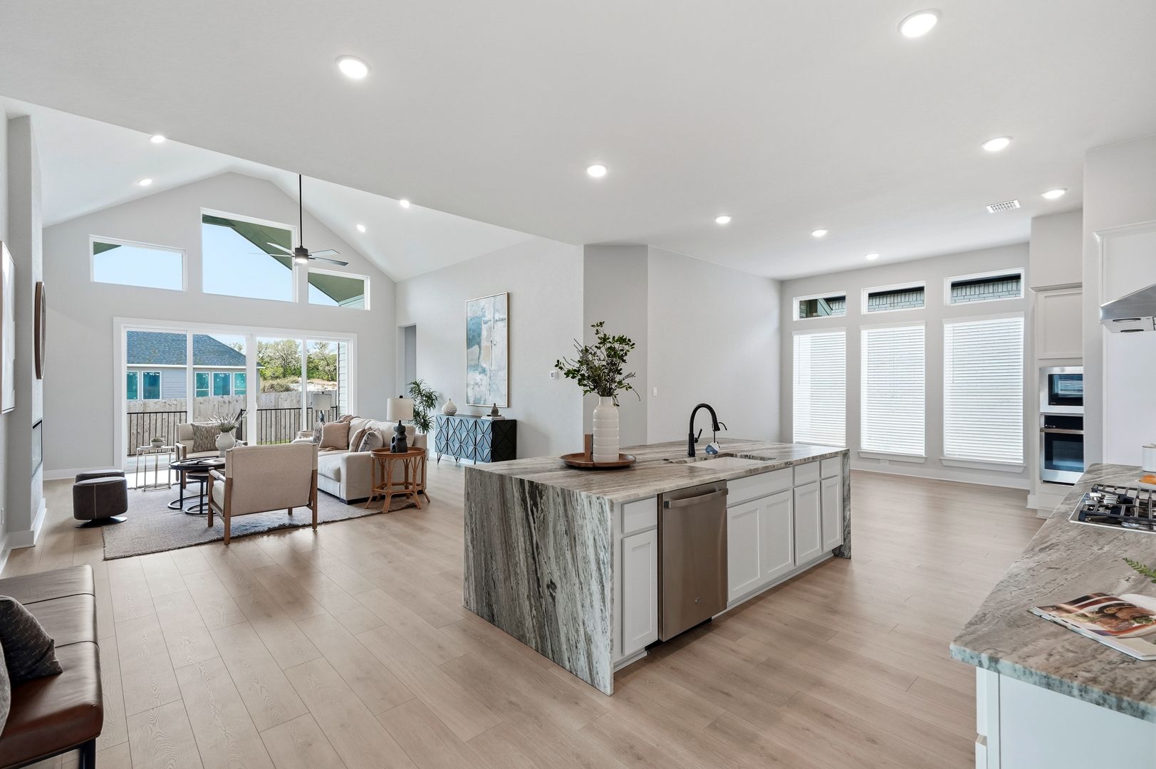 169 Highland Pk-Staged-Full Size-2.jpg
