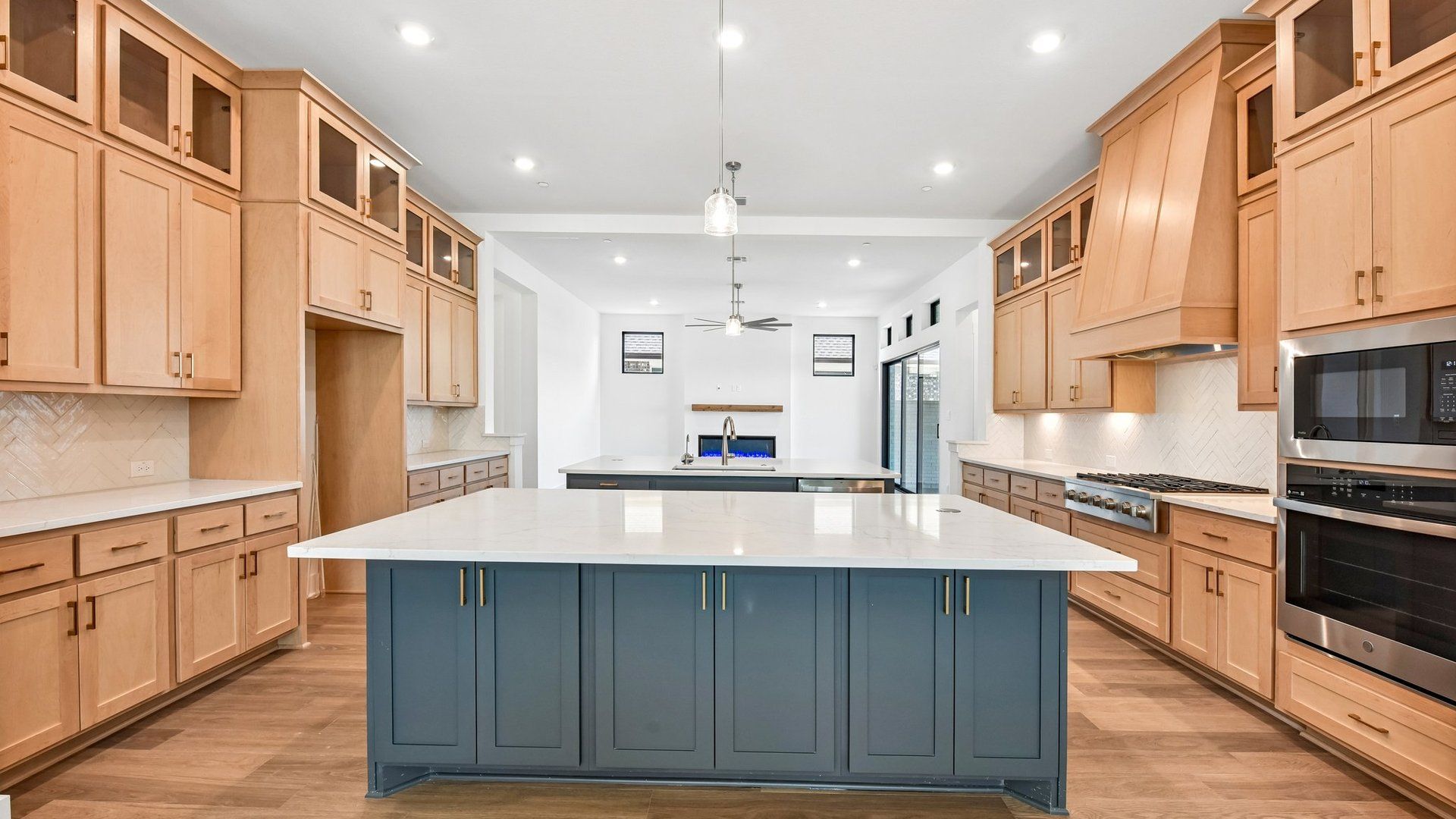 16-custom-Hopper Ln-S2908-016.jpg