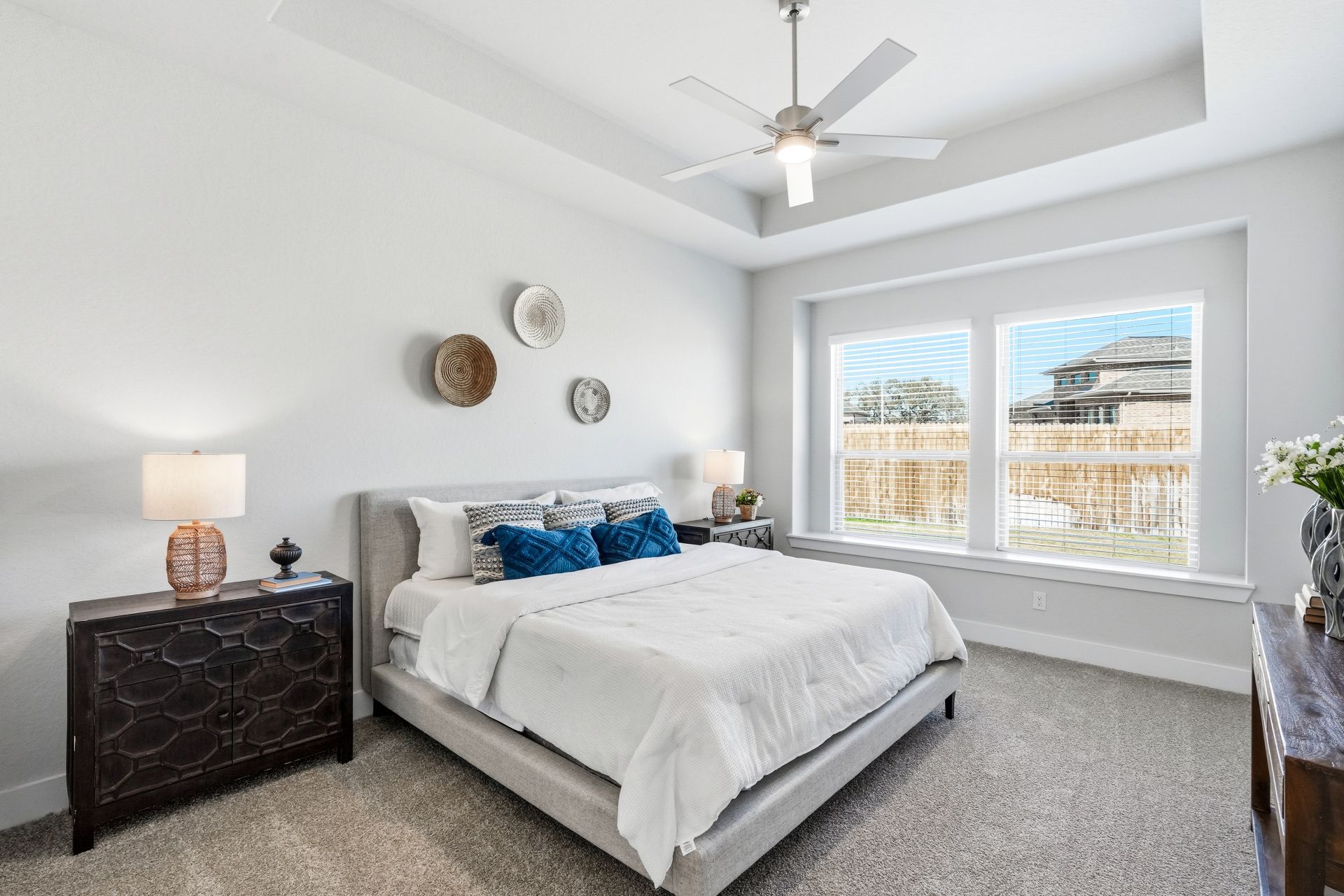 547 White Oak-Staged-resize-7.jpg