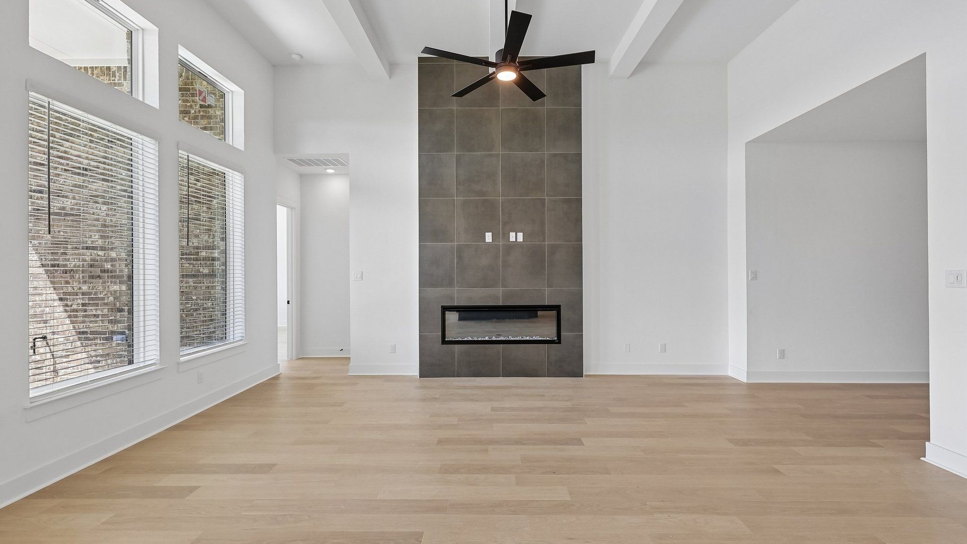7-custom-201 Firethorn Rd-S0109-007.jpg