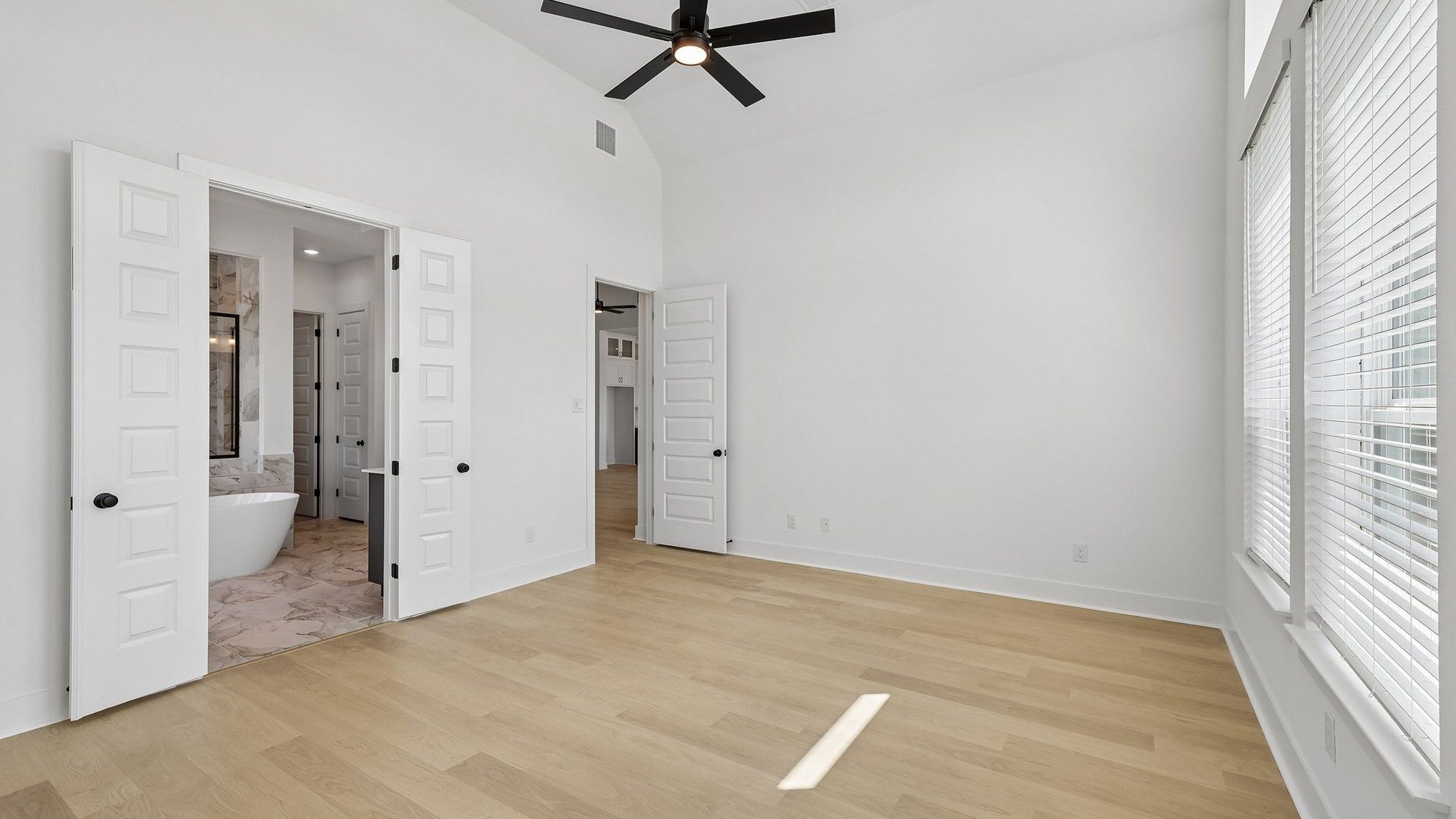 24-custom-201 Firethorn Rd-S0109-024.jpg