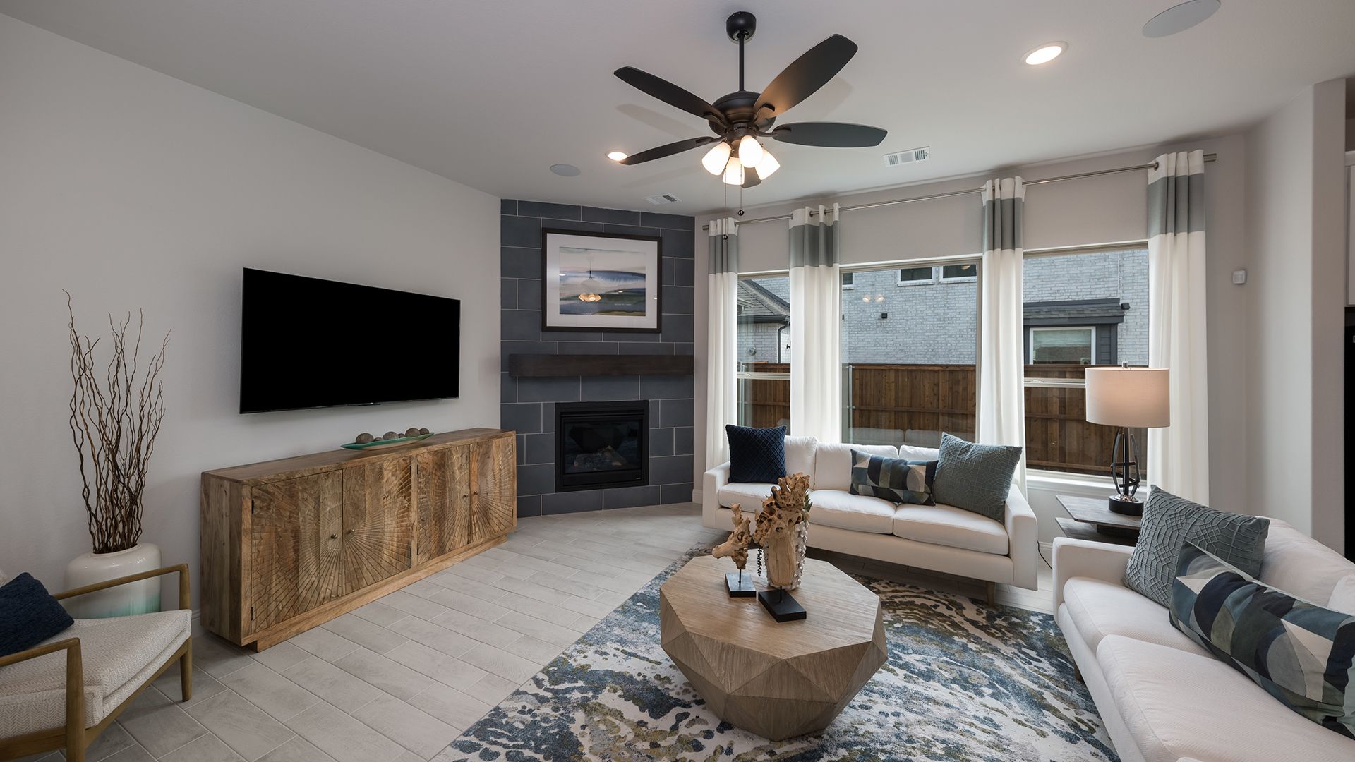 CHE-Rockdale-Greatroom2-Las-Lomas-1109-Tenmile-Lane_CW.jpg