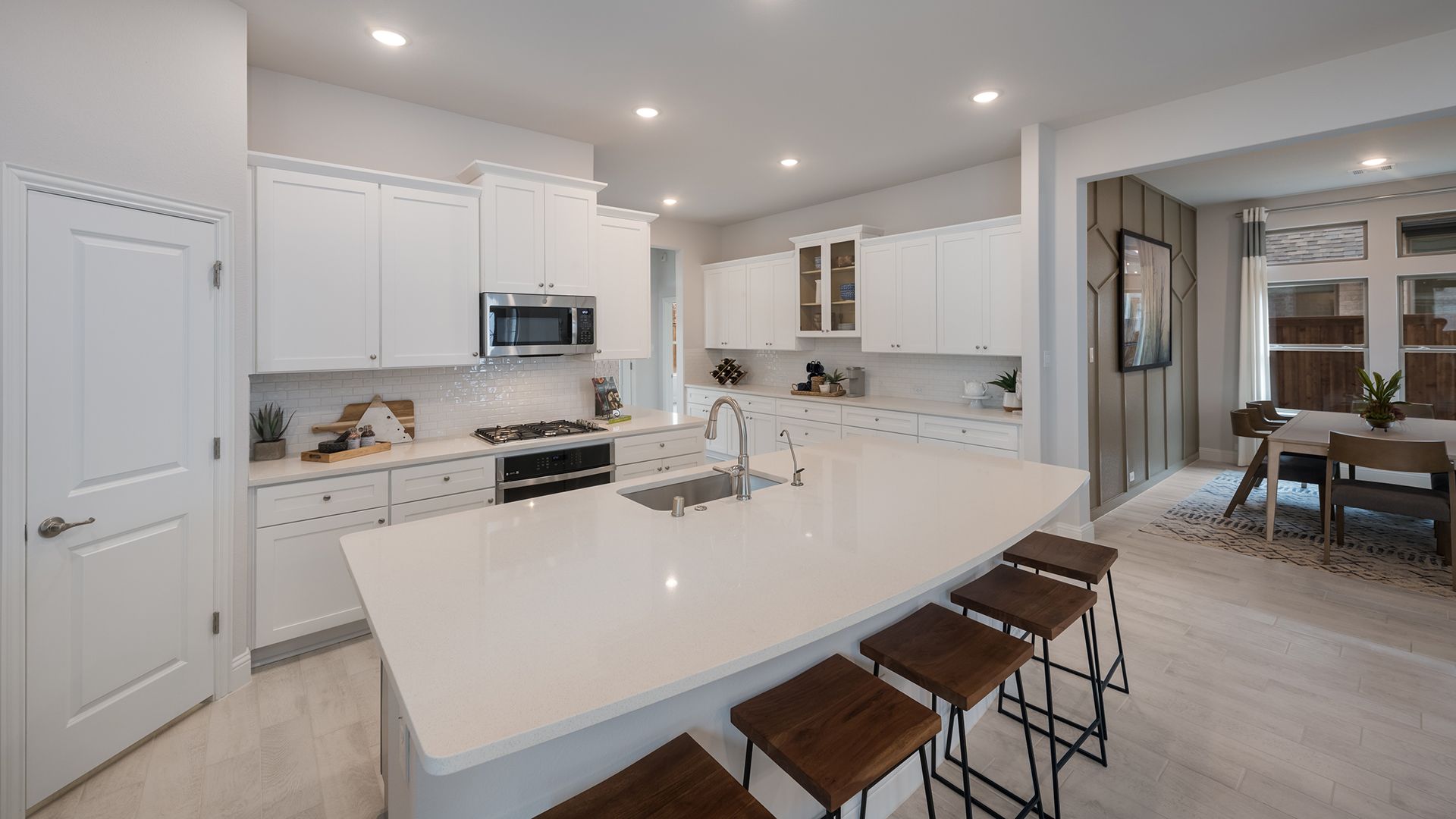 CHE-Rockdale-Kitchen1-Las-Lomas-1109-Tenmile-Lane_CW.jpg