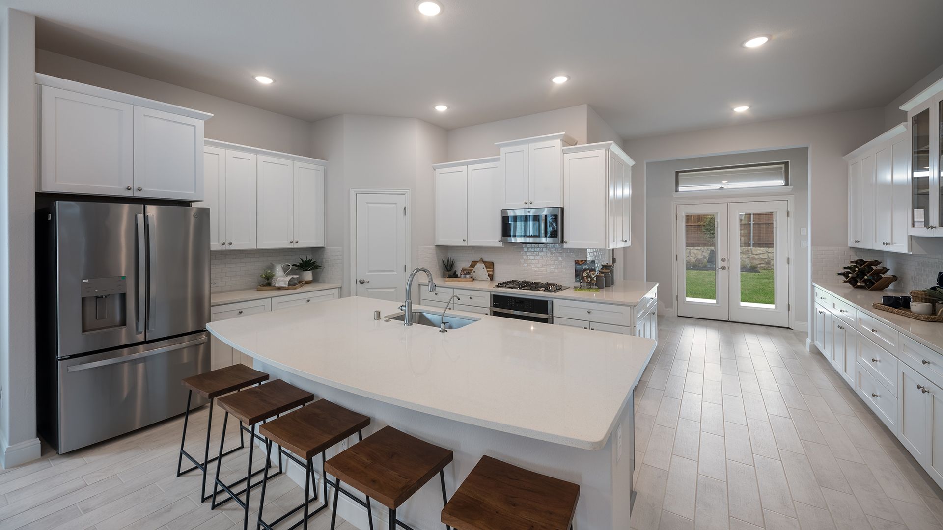 CHE-Rockdale-Kitchen2-Las-Lomas-1109-Tenmile-Lane_CW.jpg