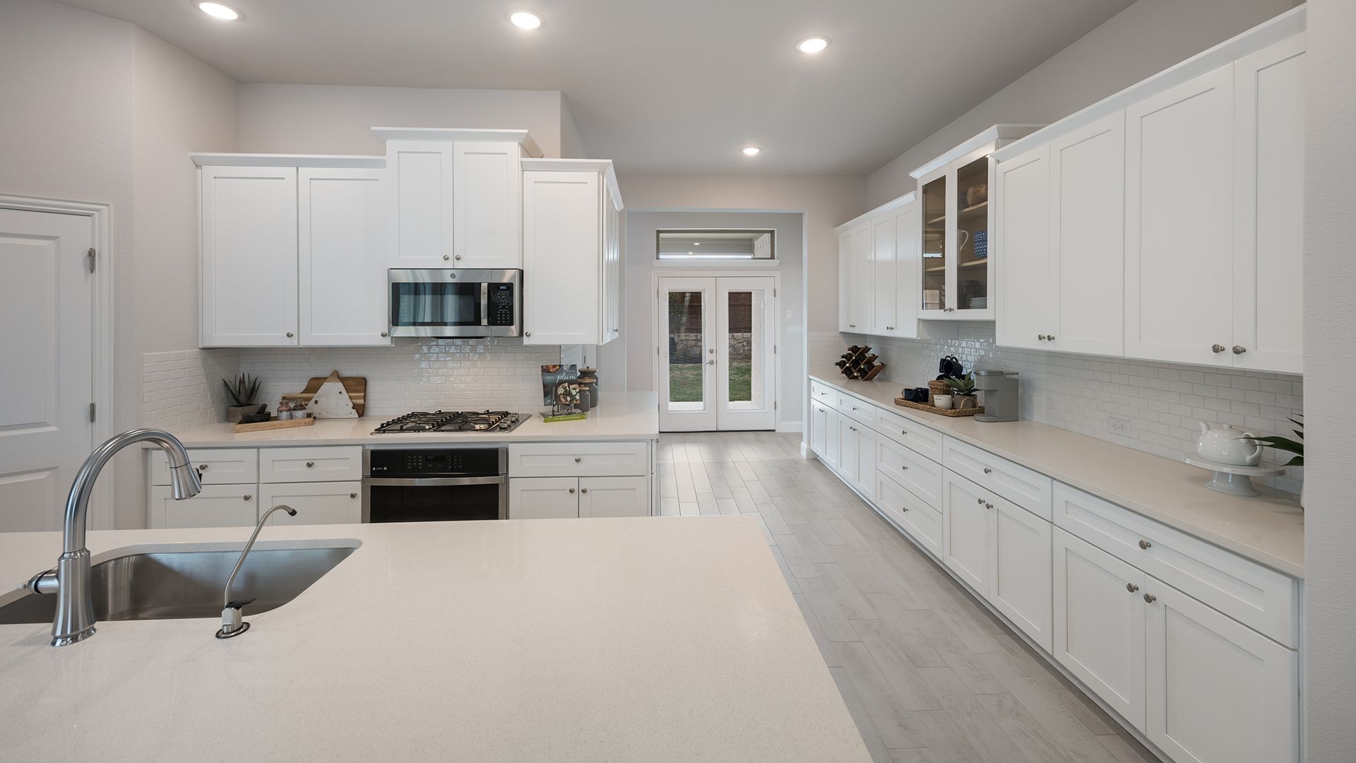 CHE-Rockdale-Kitchen4-Las-Lomas-1109-Tenmile-Lane_CW.jpg