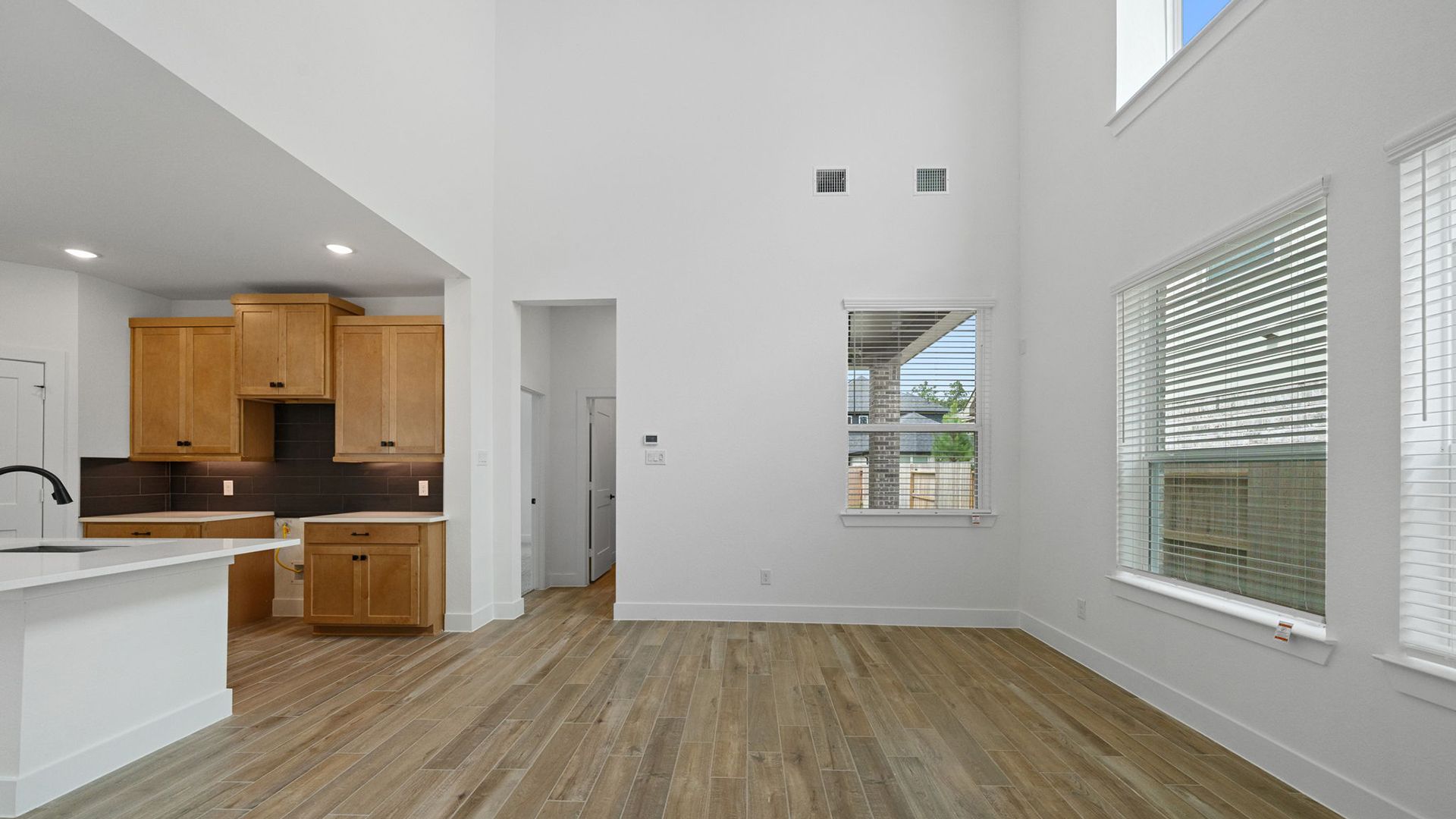 8-CHE-Saxony-GREATROOM1-Elyson-RET_CW.jpg