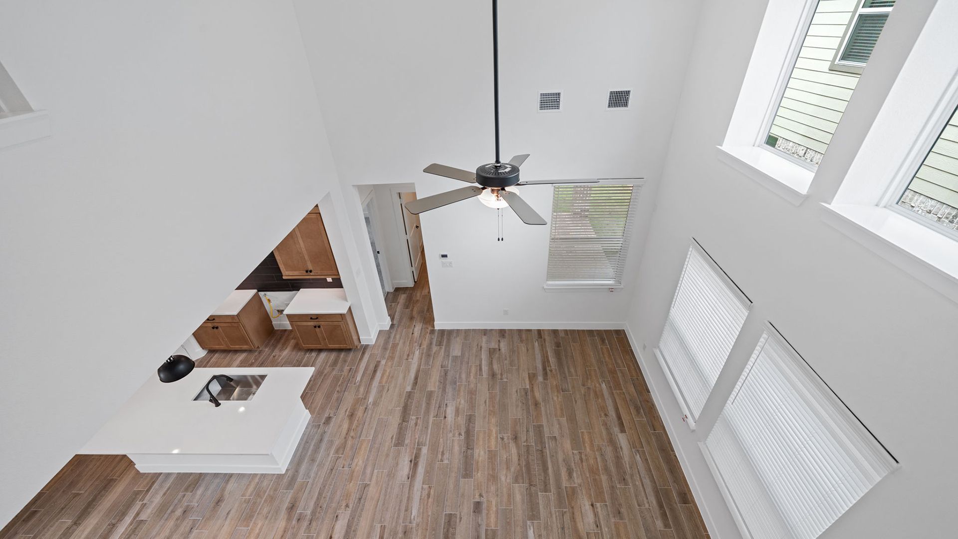 23-CHE-Saxony-GREATROOM6-Elyson-RET_CW.jpg