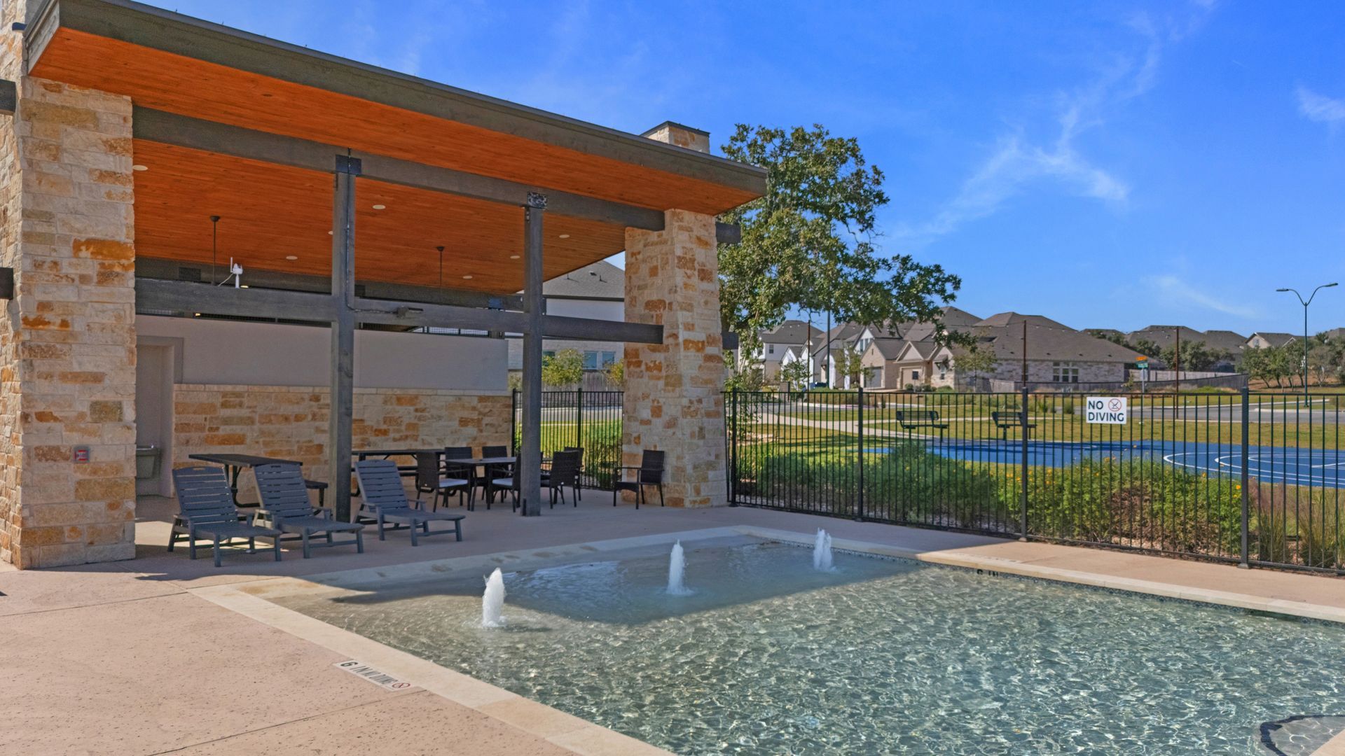 Berry Creek 003 - Pool.jpg