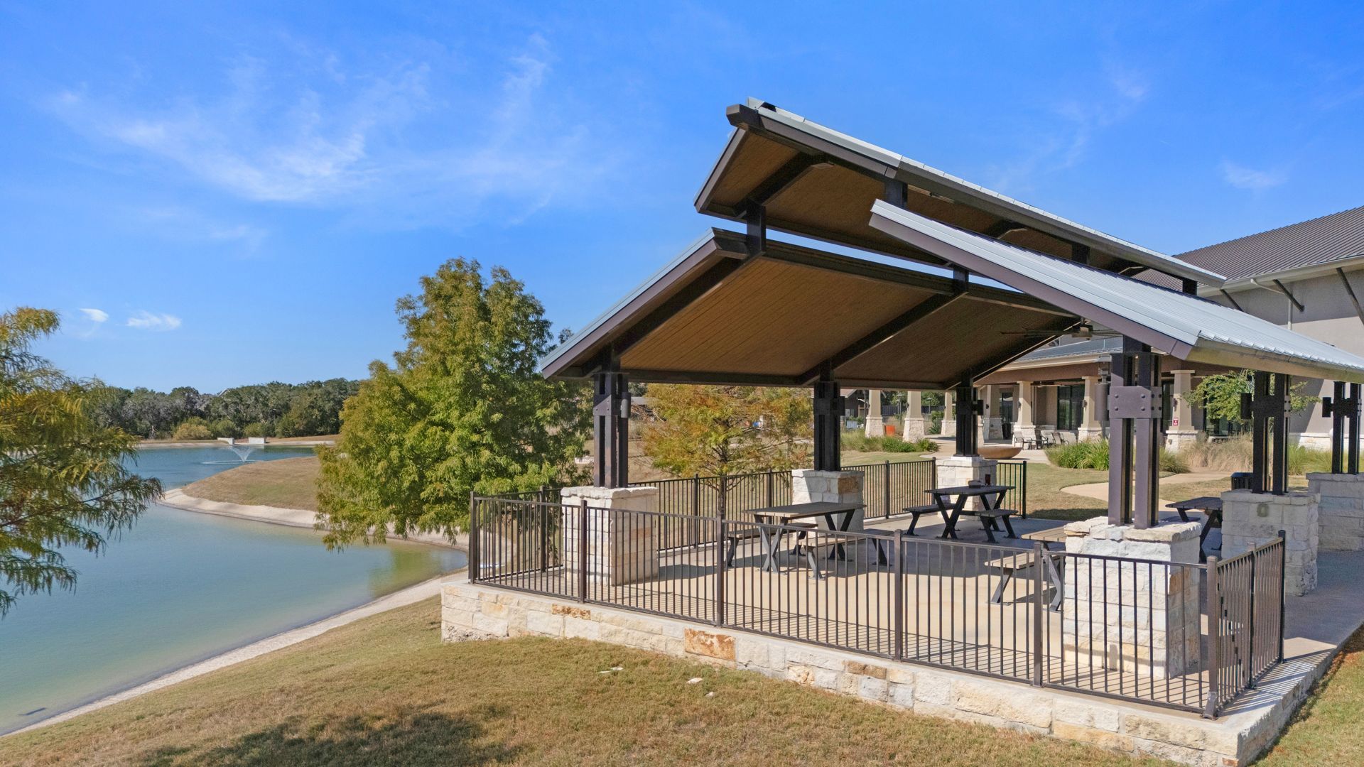 Berry Creek 005 - Lake and Pavilion.jpg