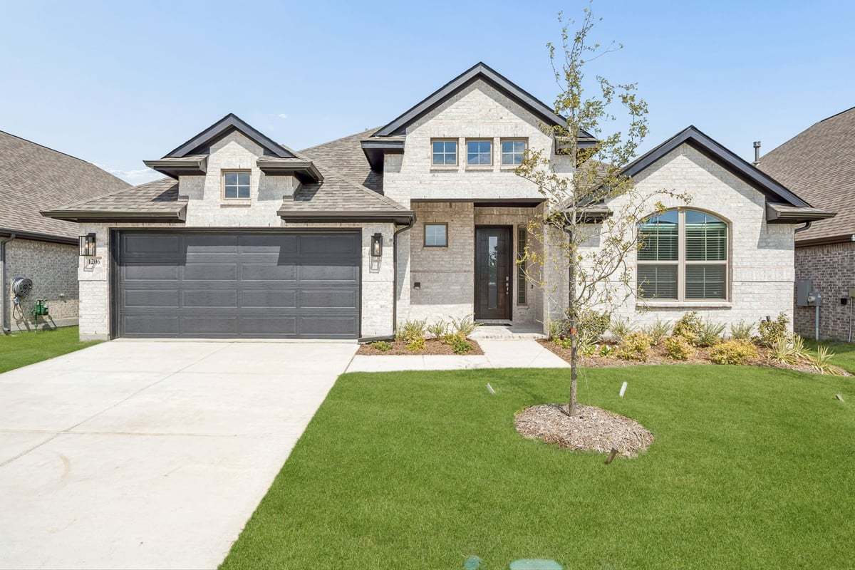 Mansfield 60' - Las Lomas: Forney, Texas - Chesmar