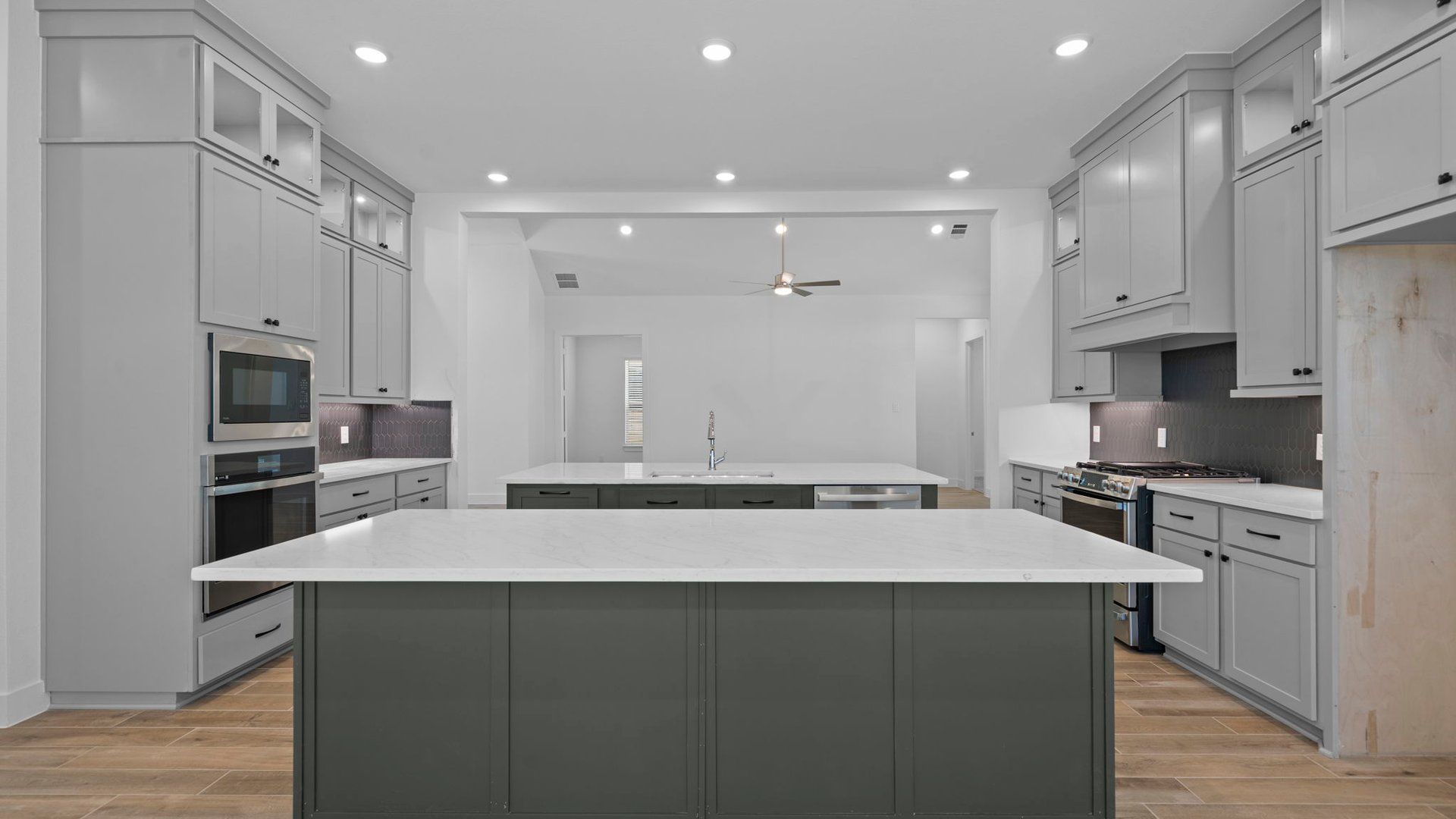 7-custom-DXG00360.jpg