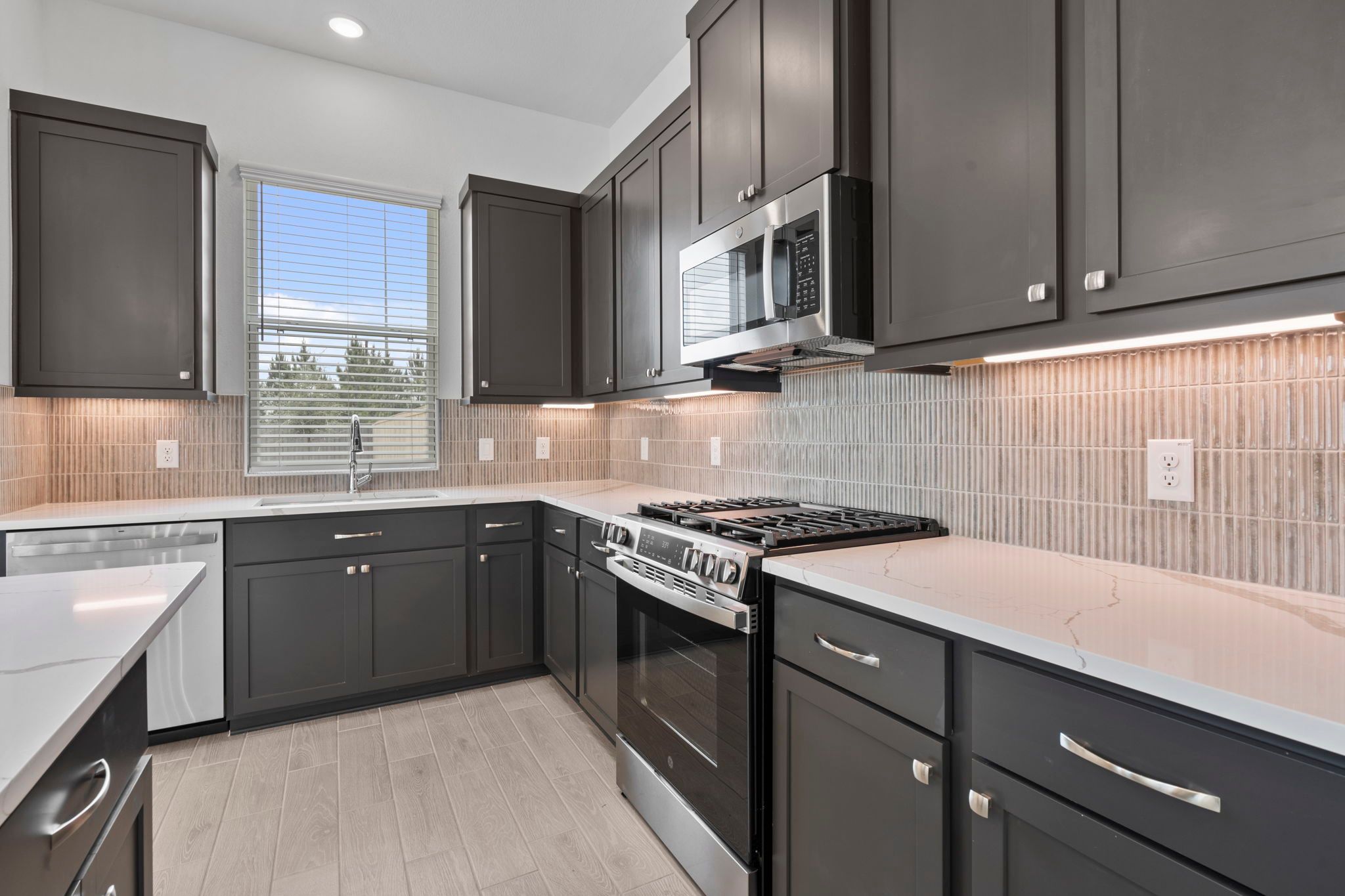 CHS-ChantillyII-HOW-BridgelandChateau-12726-Grayson-County-Dr_08.JPG
