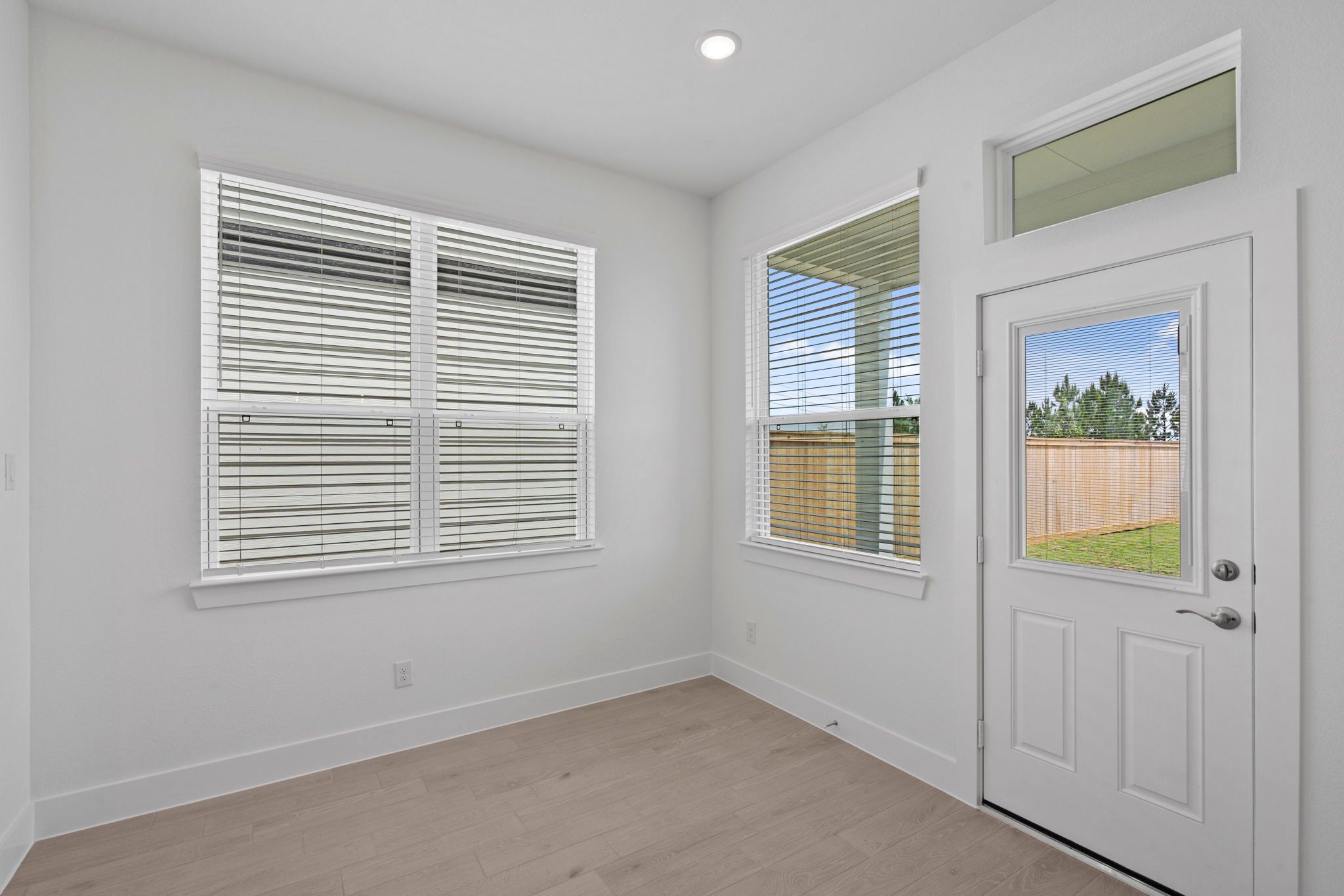 CHS-ChantillyII-HOW-BridgelandChateau-12726-Grayson-County-Dr_13.JPG