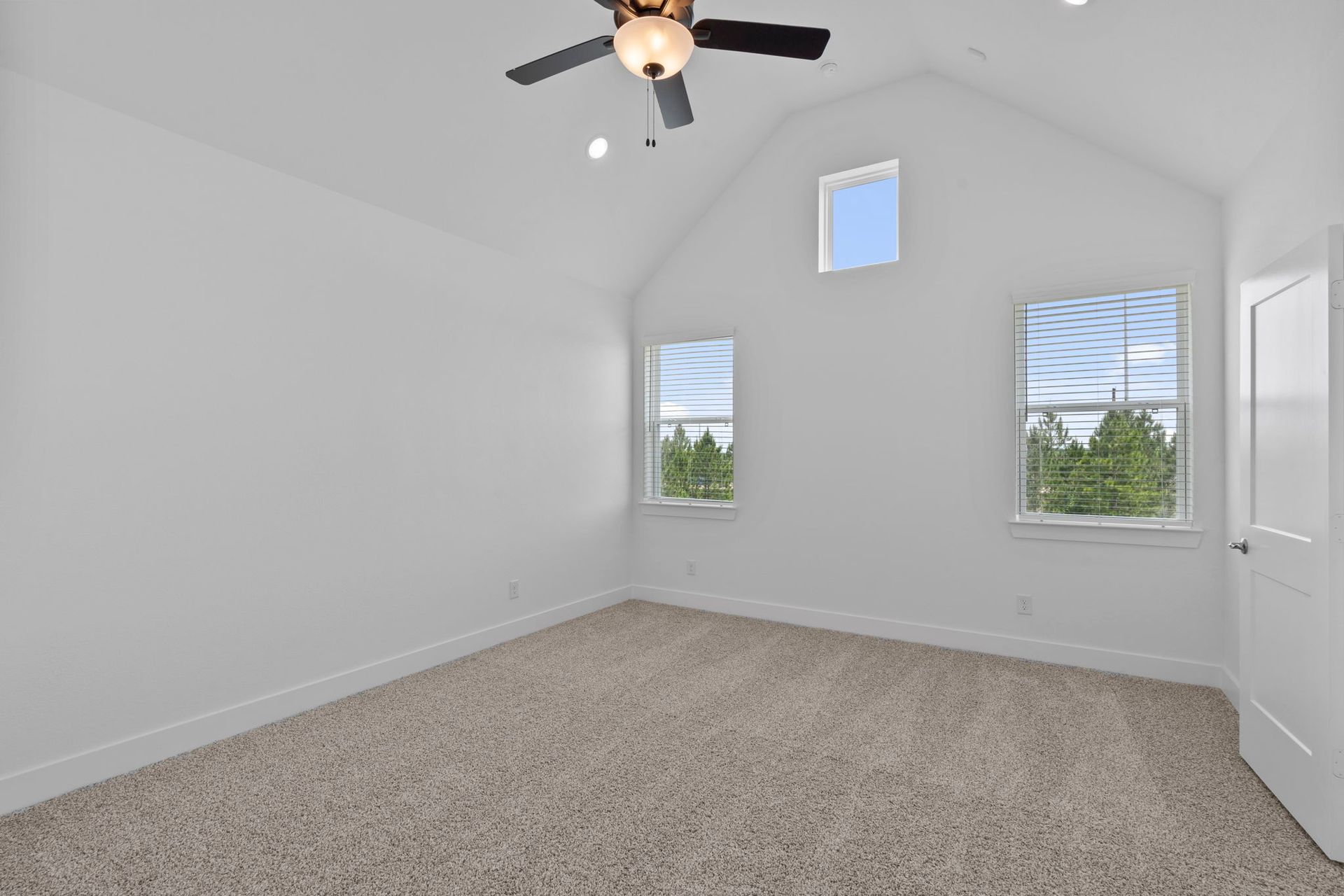 CHS-ChantillyII-HOW-BridgelandChateau-12726-Grayson-County-Dr_16.JPG