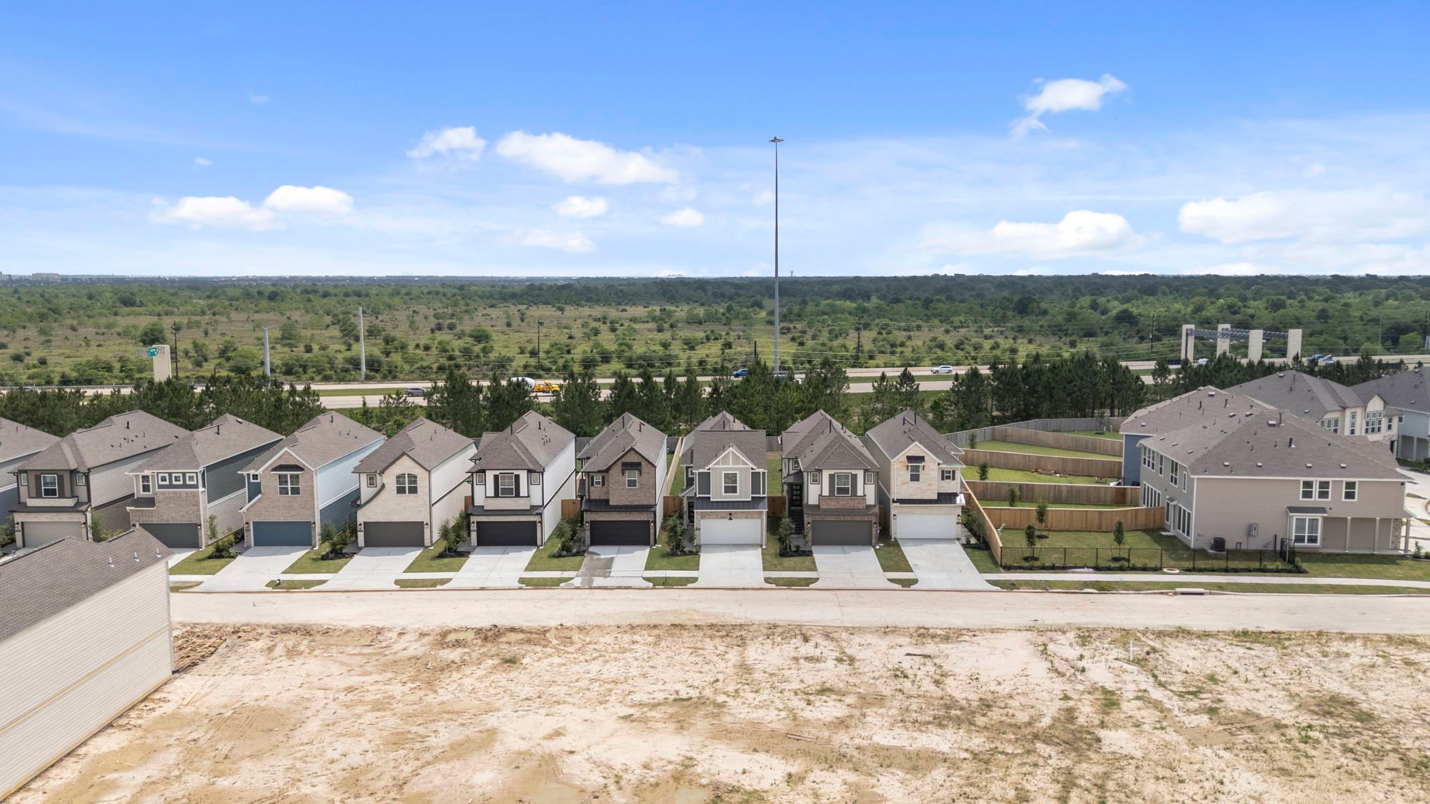 CHS-ChantillyII-HOW-BridgelandChateau-12726-Grayson-County-Dr_31.jpg
