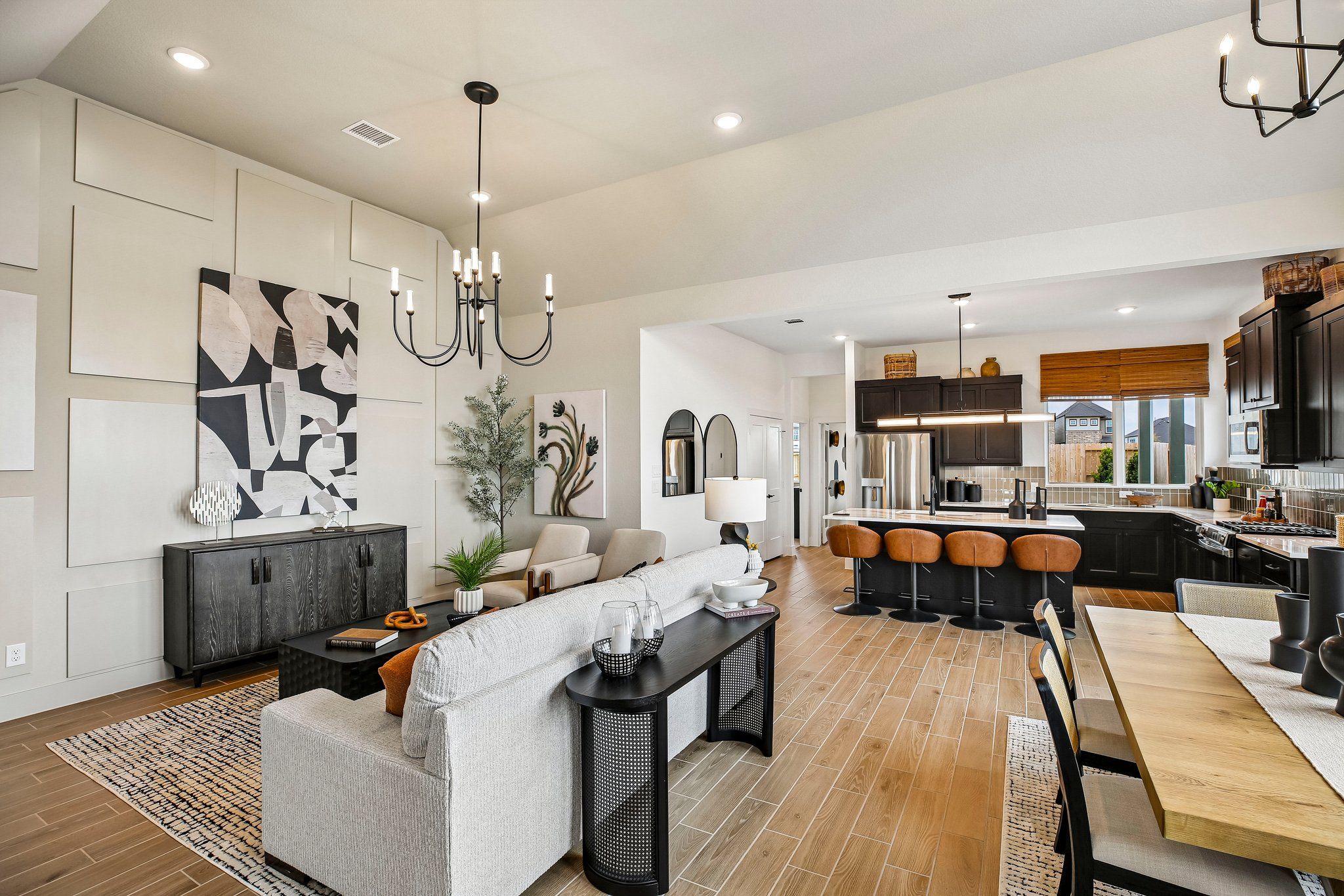 4-web-or-mls-Justin Dale Ln-S0708-004.jpg
