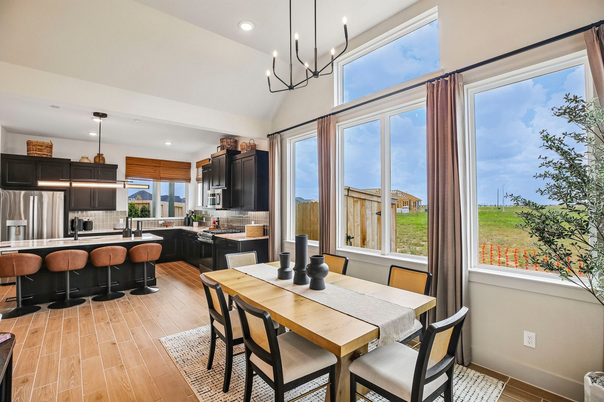 7-web-or-mls-Justin Dale Ln-S0708-007.jpg