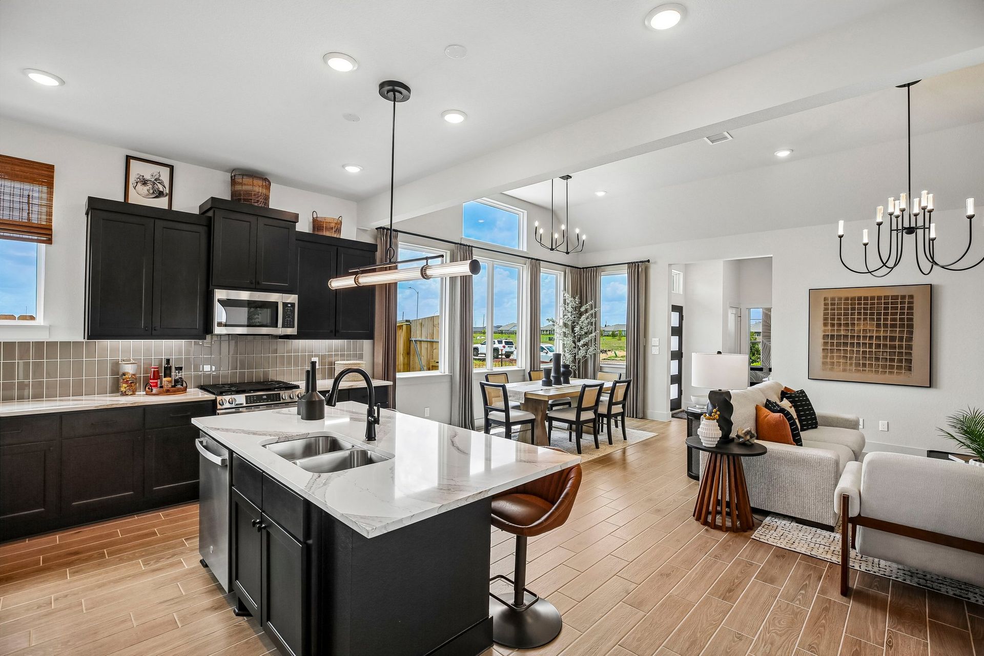 12-web-or-mls-Justin Dale Ln-S0708-012.jpg