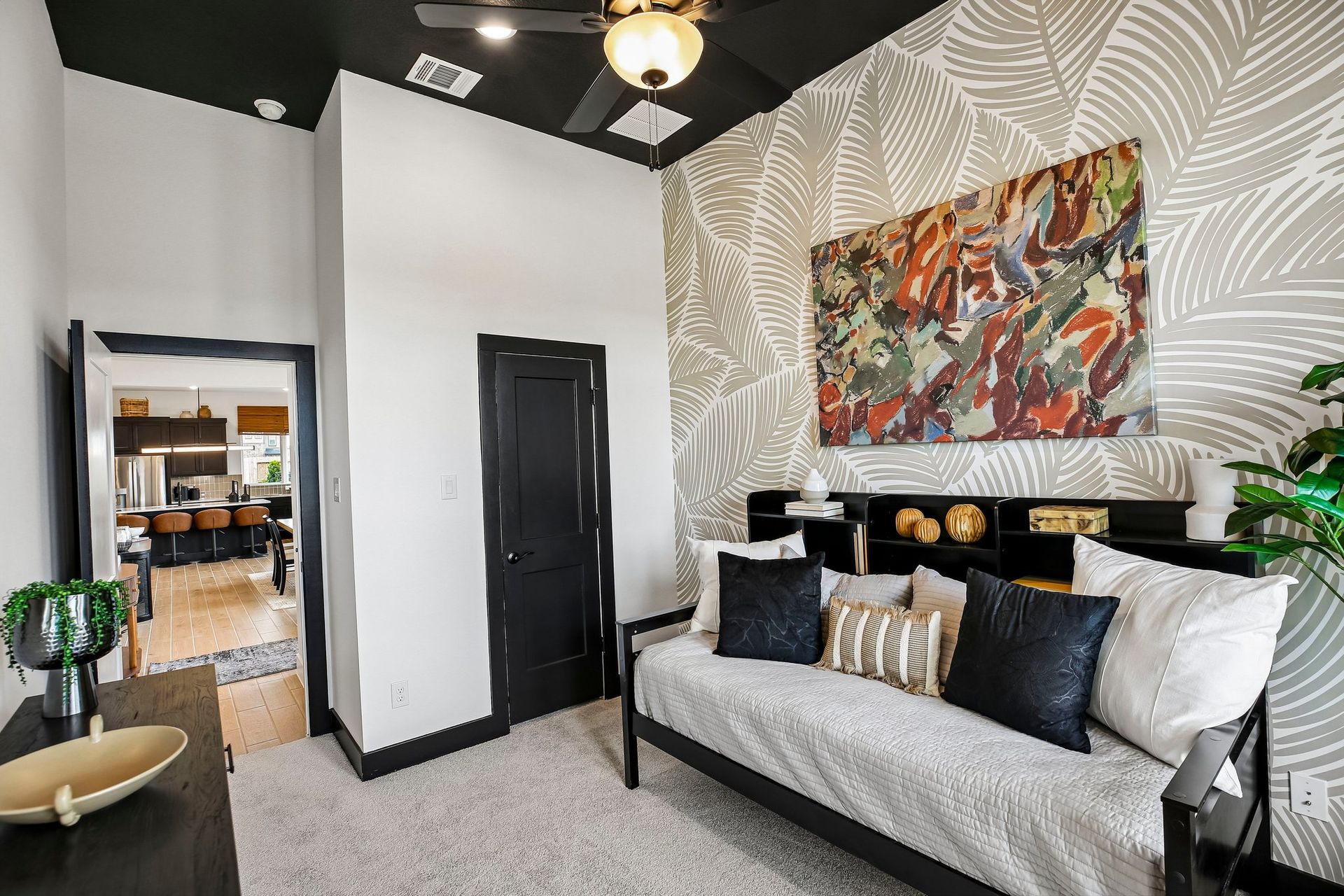16-web-or-mls-Justin Dale Ln-S0708-016.jpg