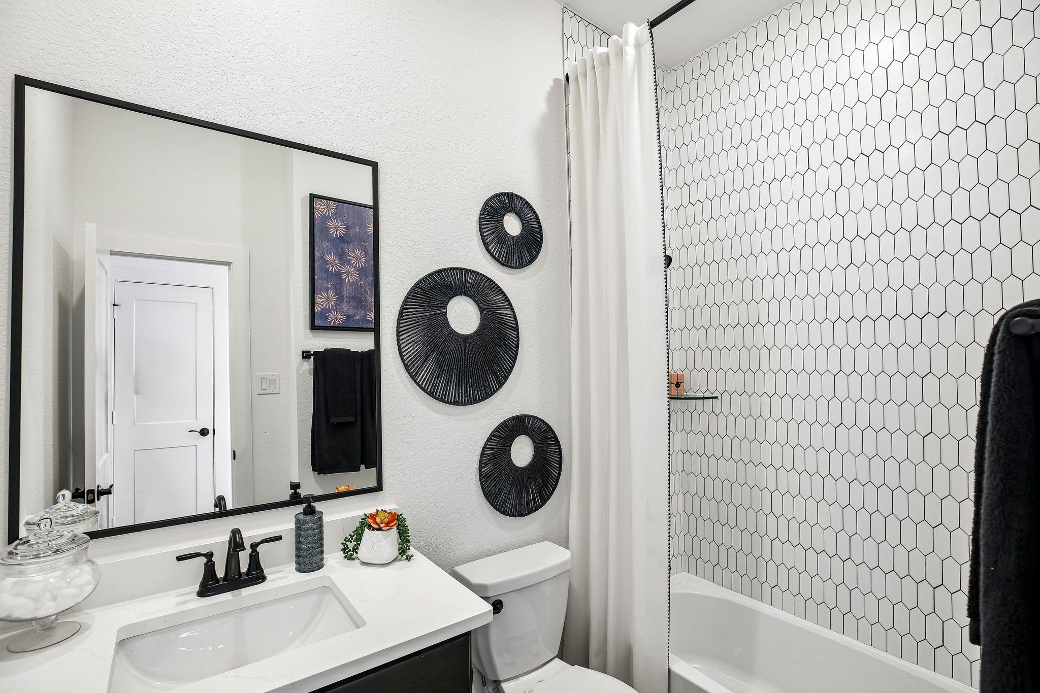 17-web-or-mls-Justin Dale Ln-S0708-017.jpg