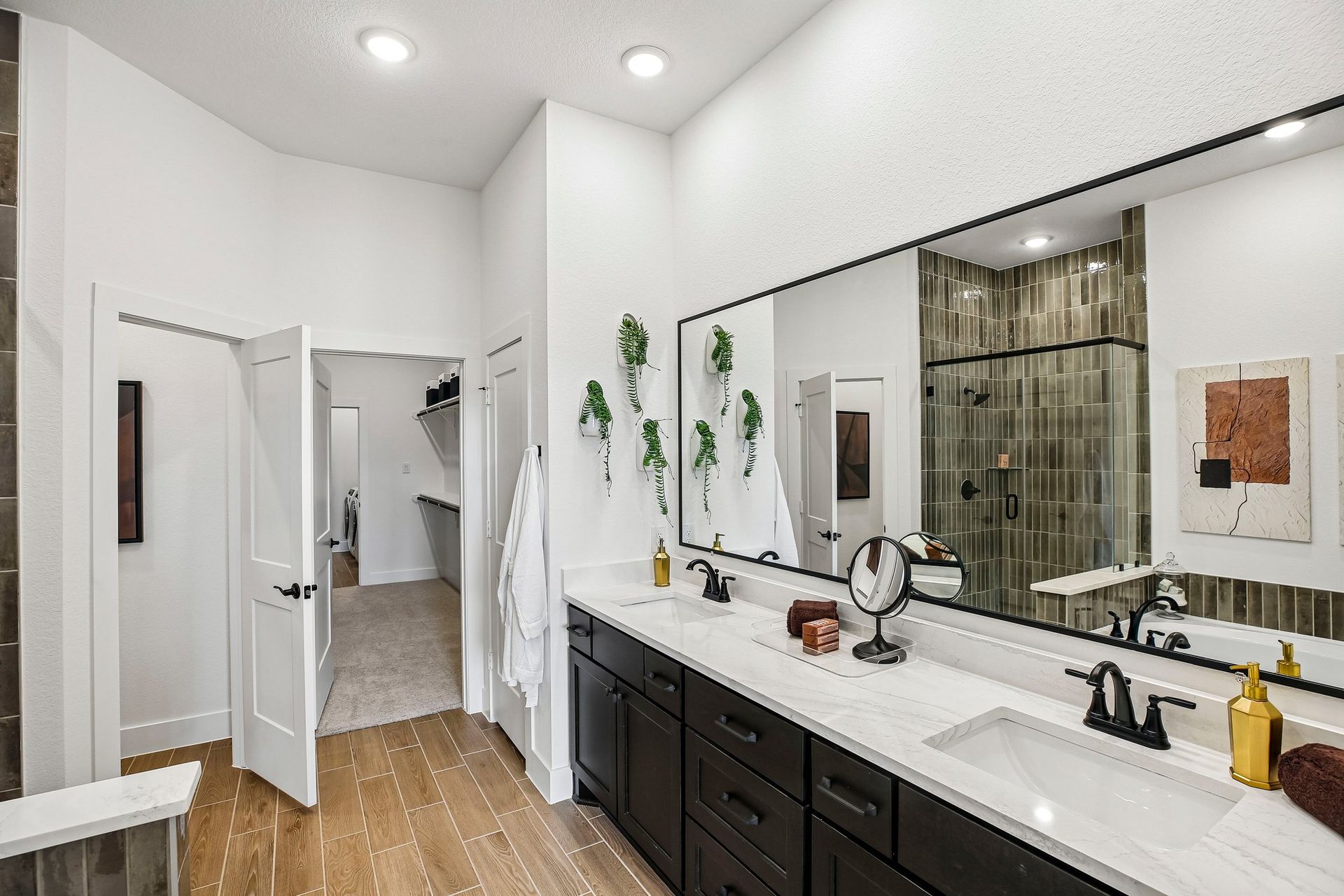 25-web-or-mls-Justin Dale Ln-S0708-025.jpg