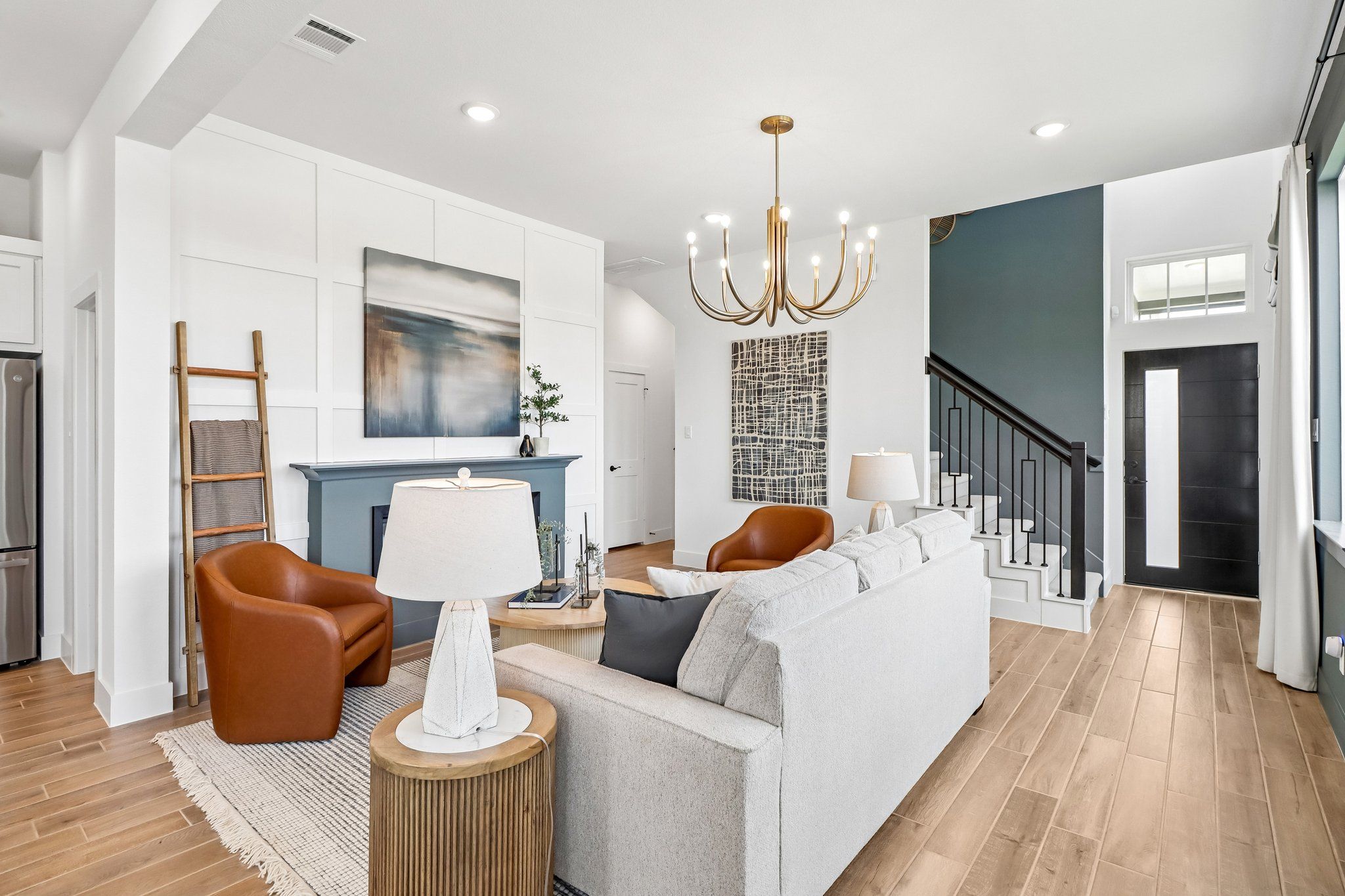 7-web-or-mls-Justin Dale Ln-S0708-007.jpg