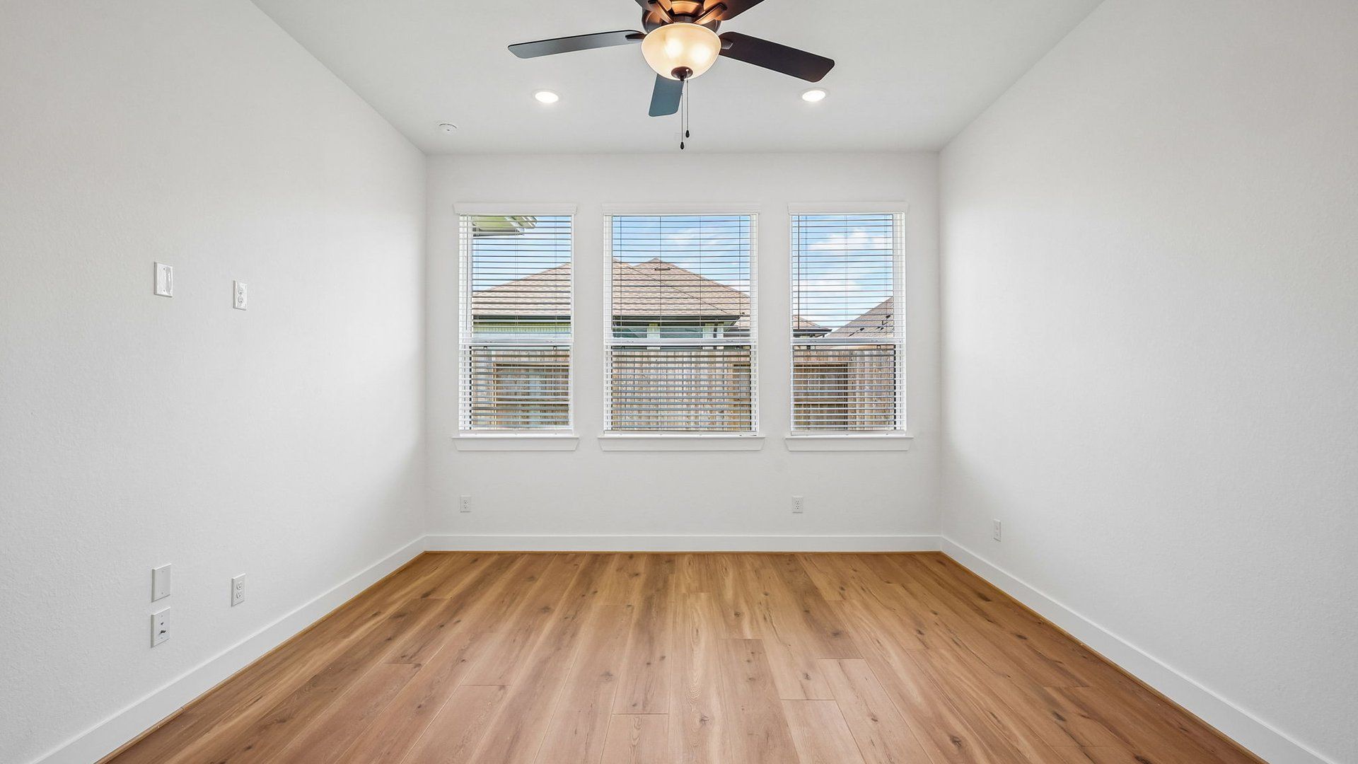 15-custom-2327 Garden Arbor Ln TOmball-S3105-015.jpg