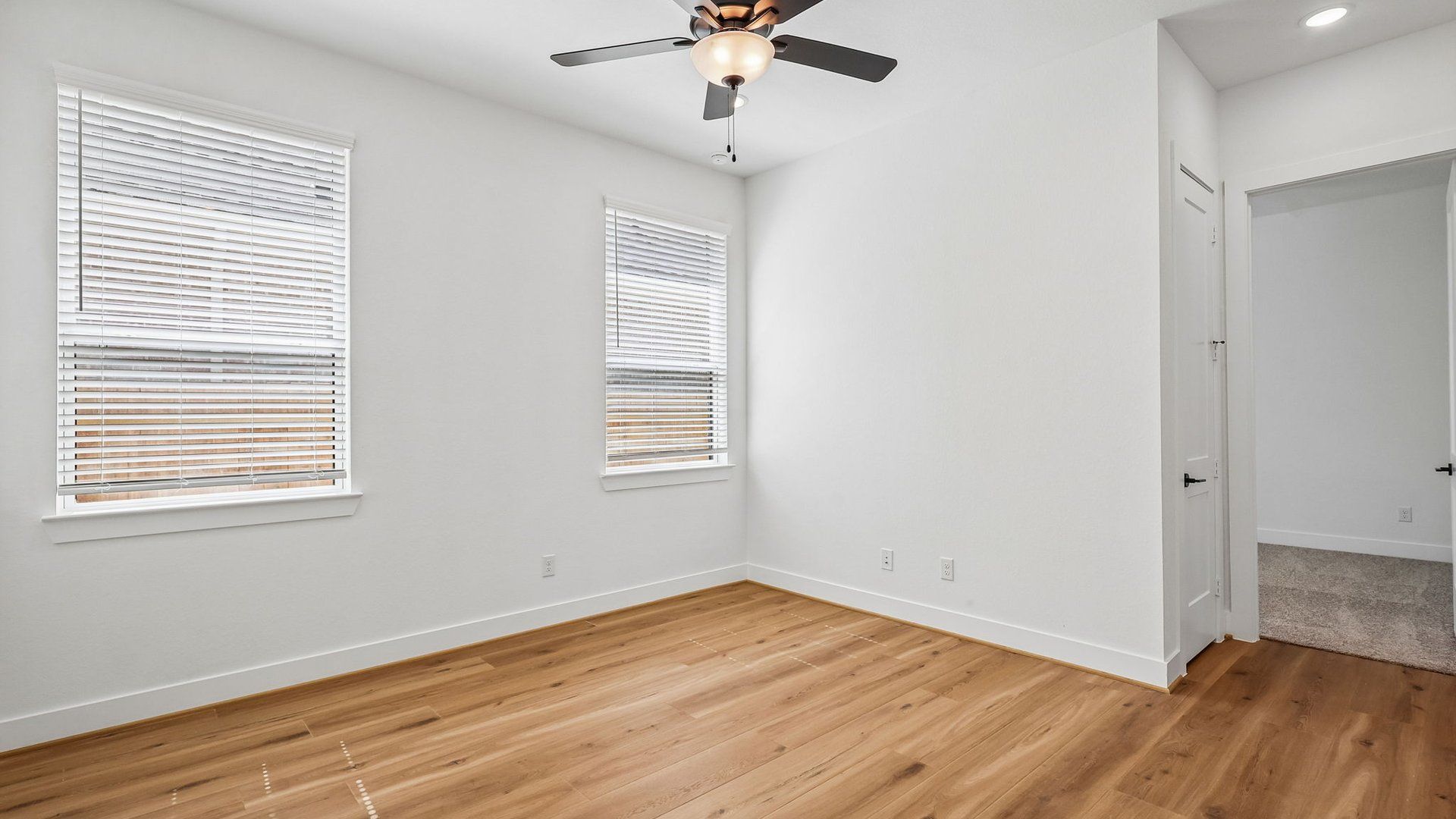 19-custom-2327 Garden Arbor Ln TOmball-S3105-019.jpg