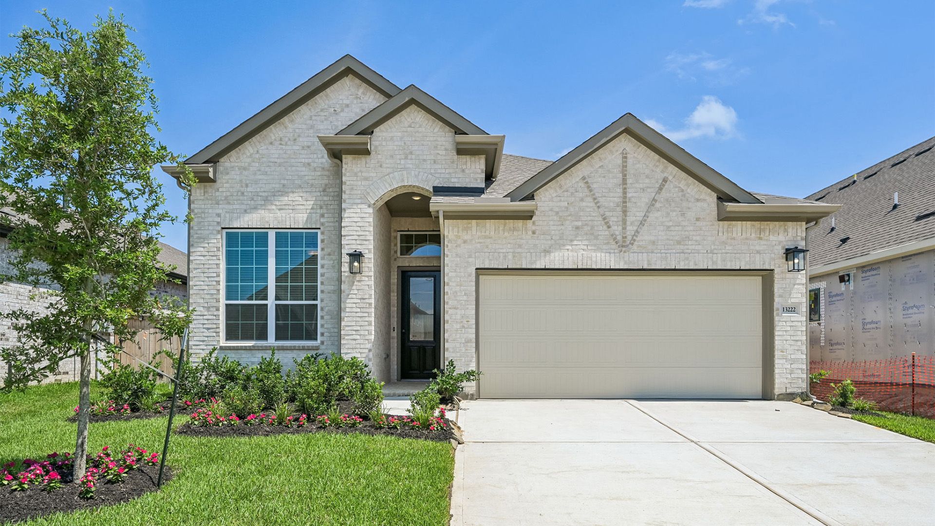 Rowen - Wood Leaf Reserve: Tomball, Texas - Chesmar