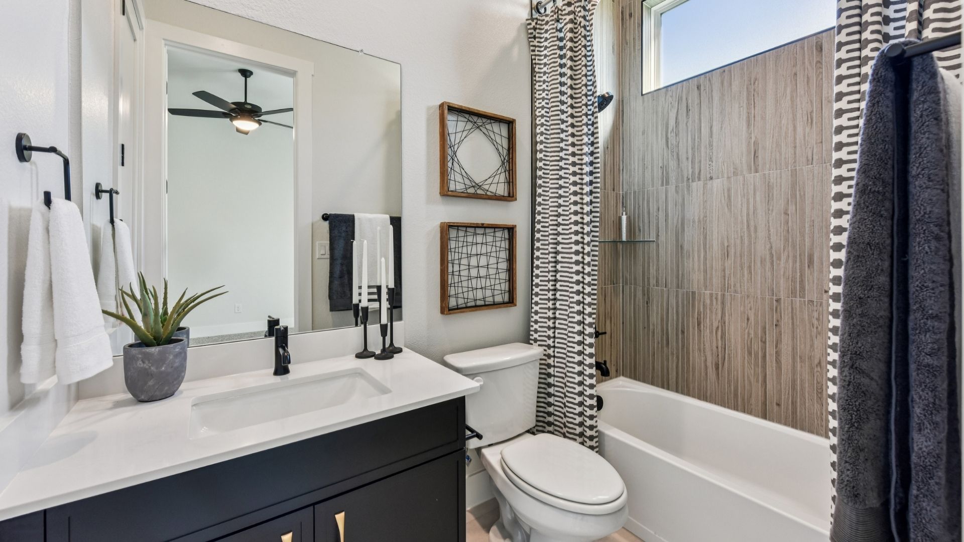 TEX-Garet-C-Feathergrass-1404 Paxton Lane-025.jpg