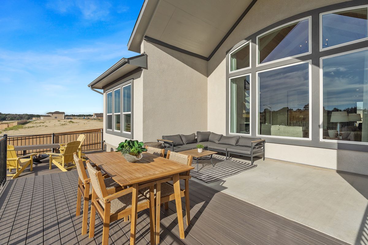 470 Falling River Run. Kyle, TX 78640