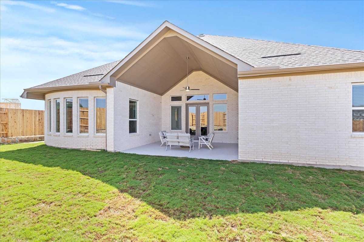 19501 Helens Catch Dr. Pflugerville, TX 78660