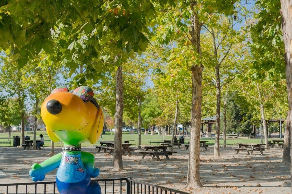 Windsor Points of Interest - Snoopy at the Town Green
