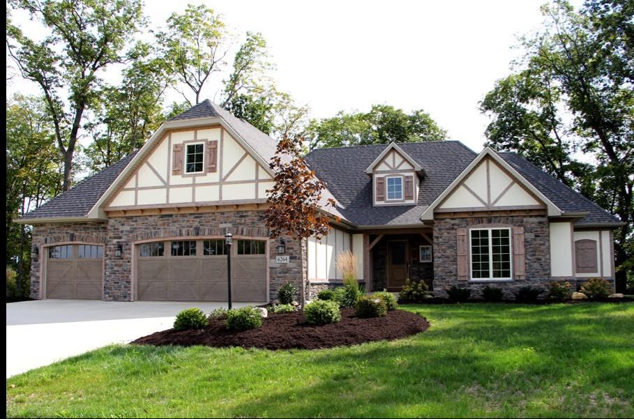 casa en Colonial Homes Inc por Colonial Homes Inc