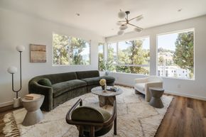 Nelavida - Los Angeles, CA