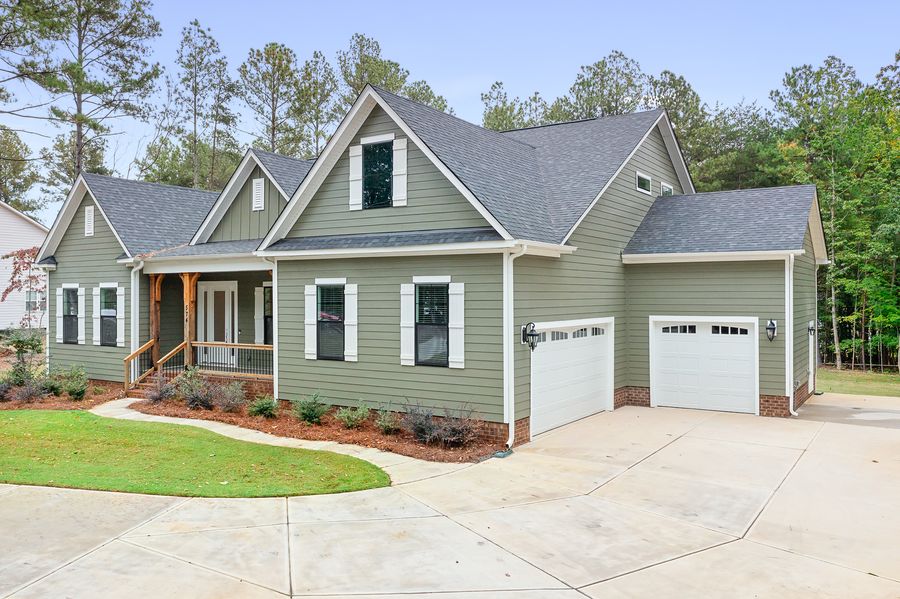 Columbia with Retreat by Greybrook Homes in Charlotte SC