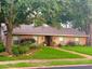 casa en Contender Construction and Roofing por Contender Construction and Roofing