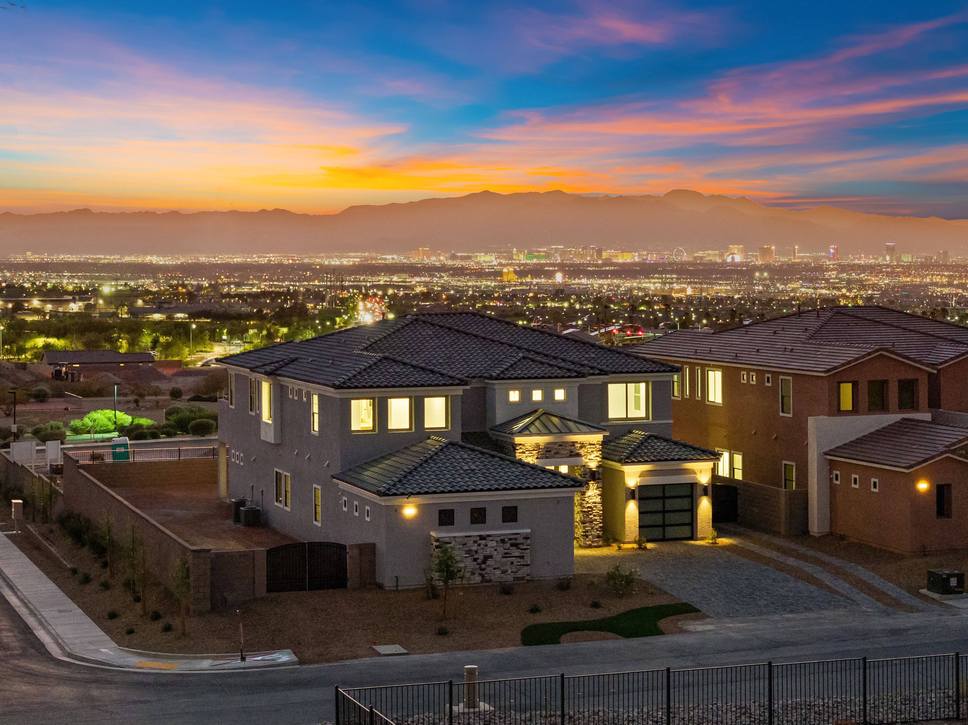 Persona por Contour Builders en Las Vegas Nevada