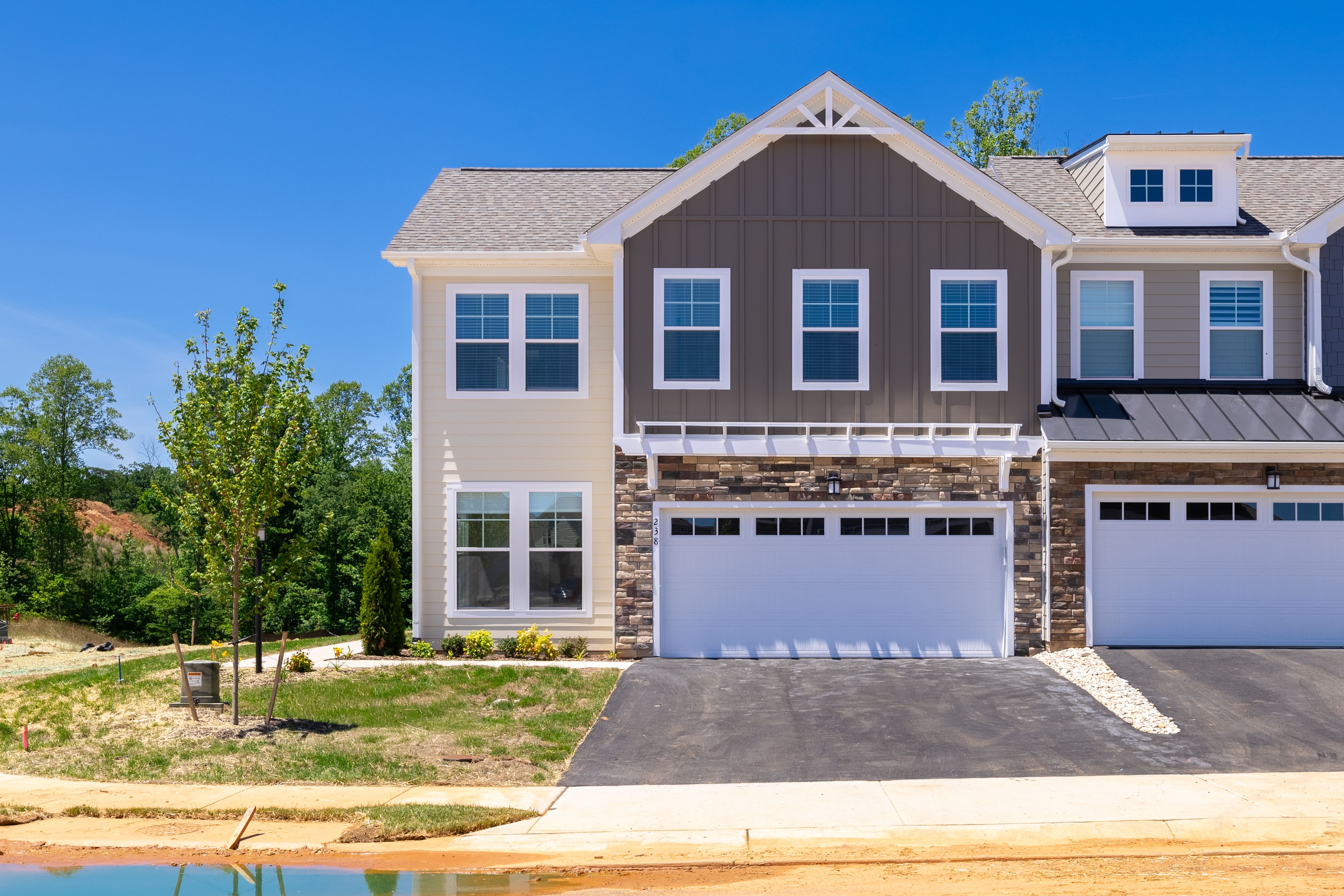 Spring Creek por Cornerstone Homes en Charlottesville Virginia